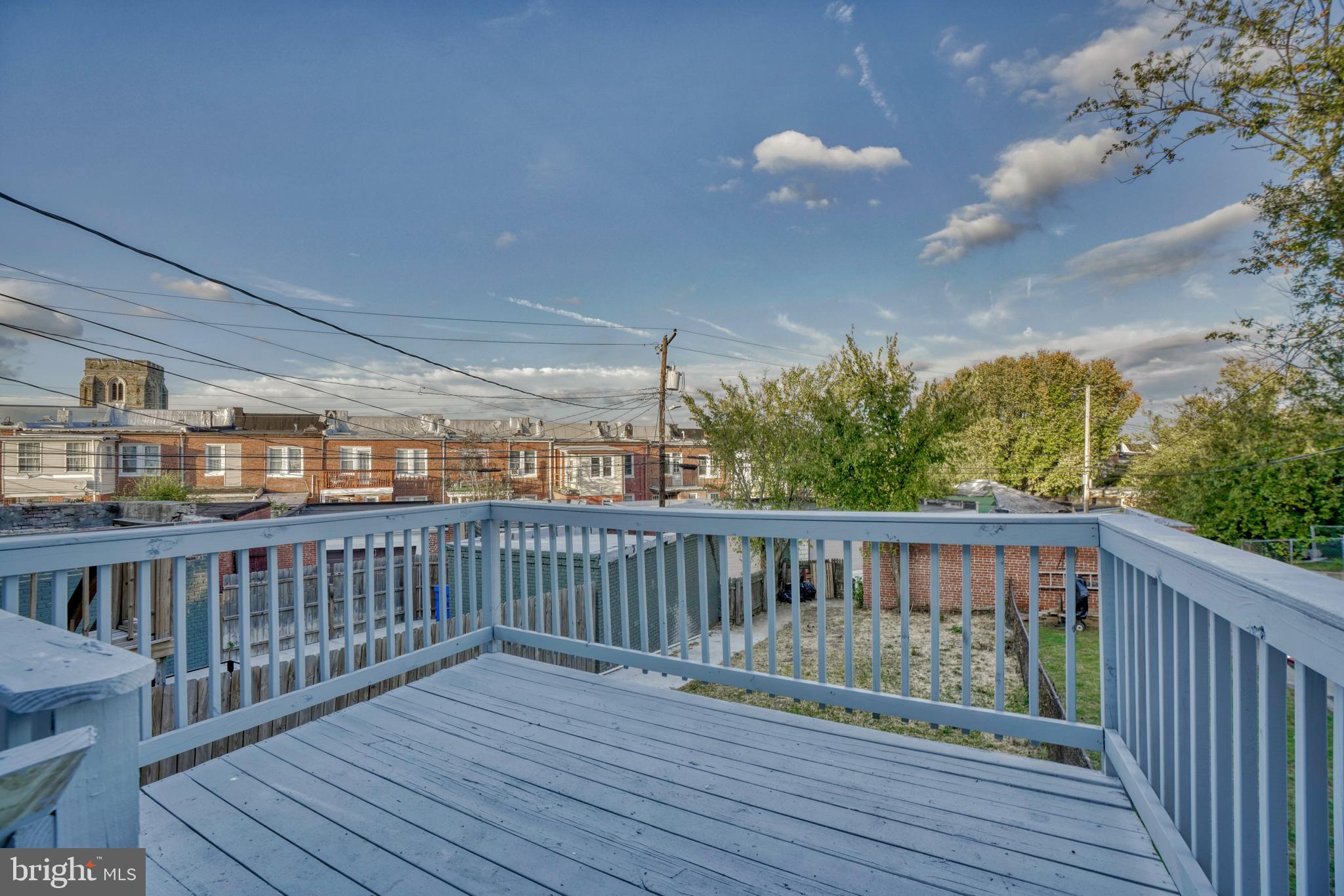 MONTEBELLO - Residential