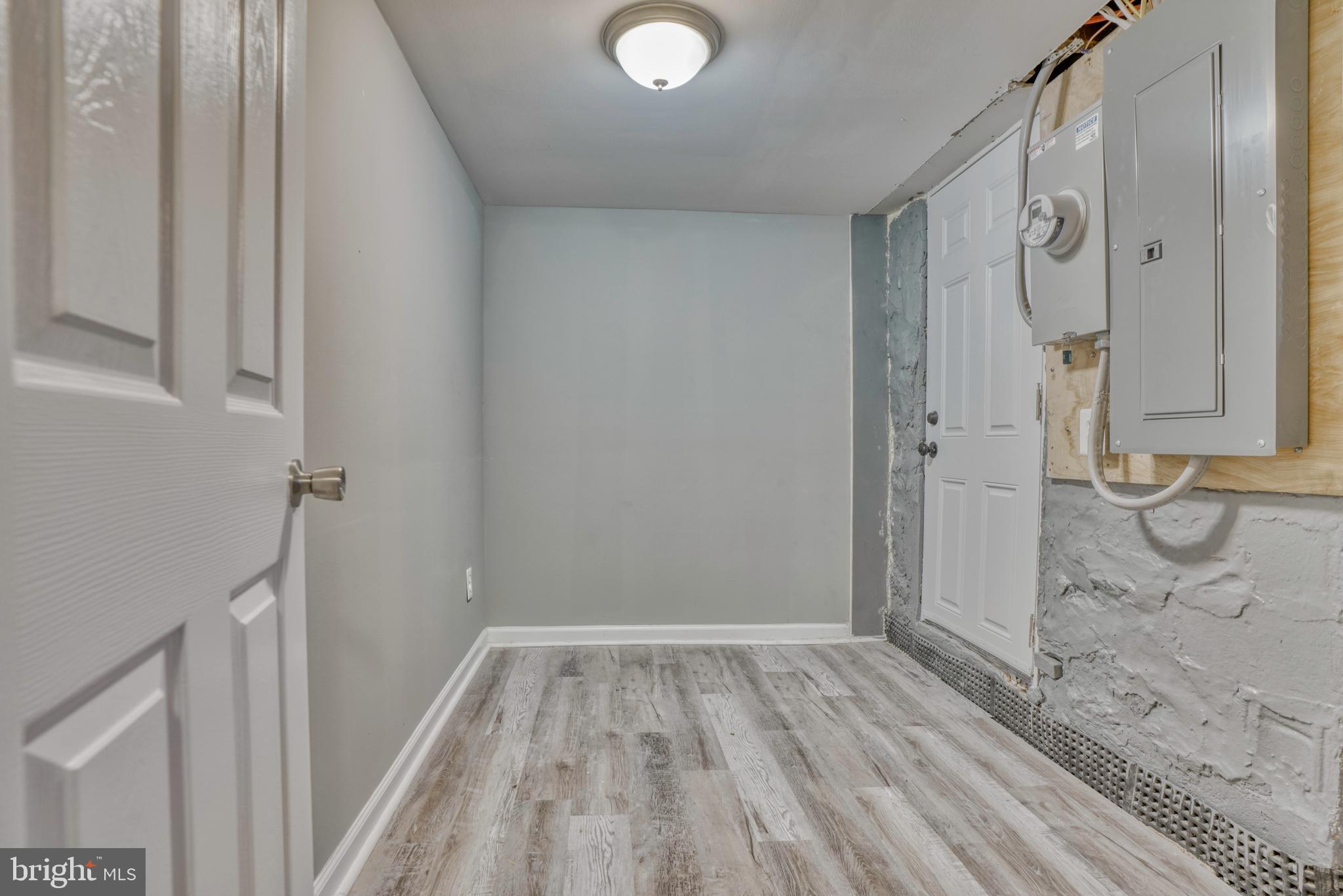 MONTEBELLO - Residential