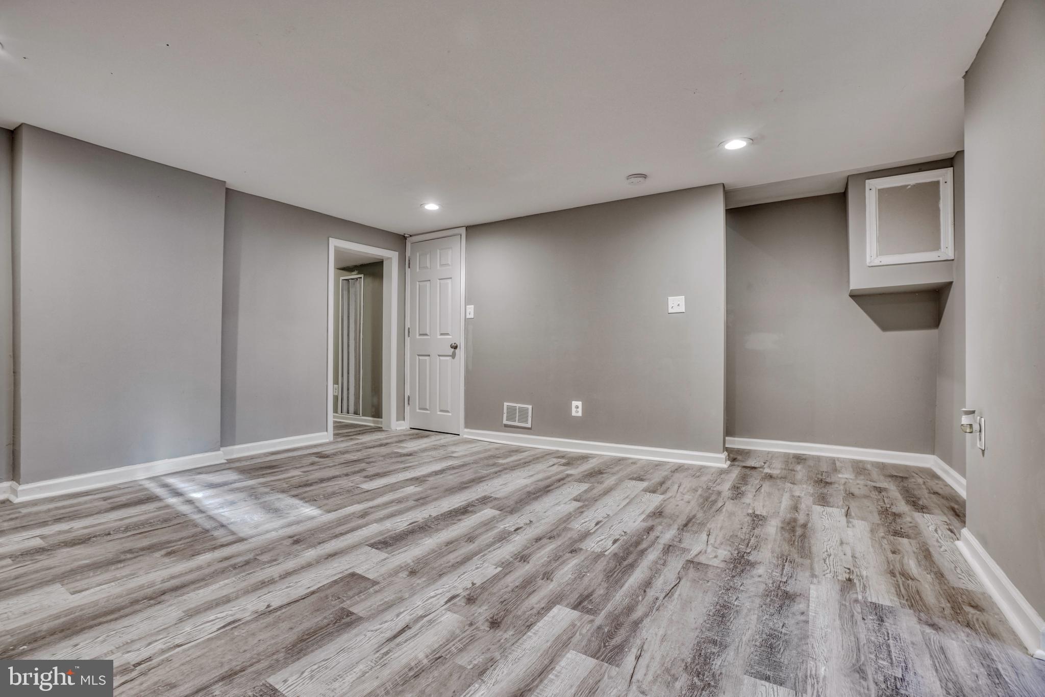 MONTEBELLO - Residential