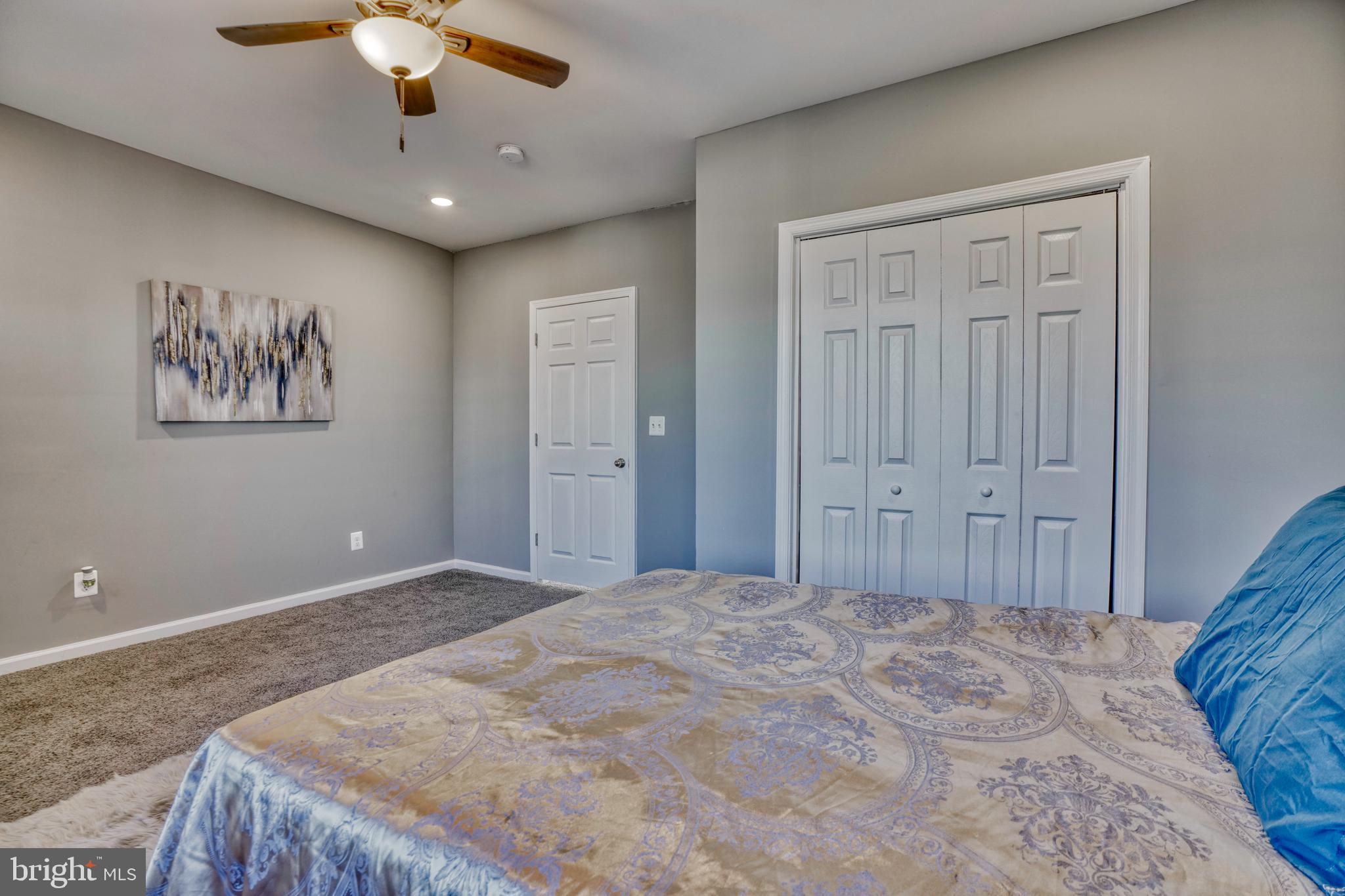 MONTEBELLO - Residential