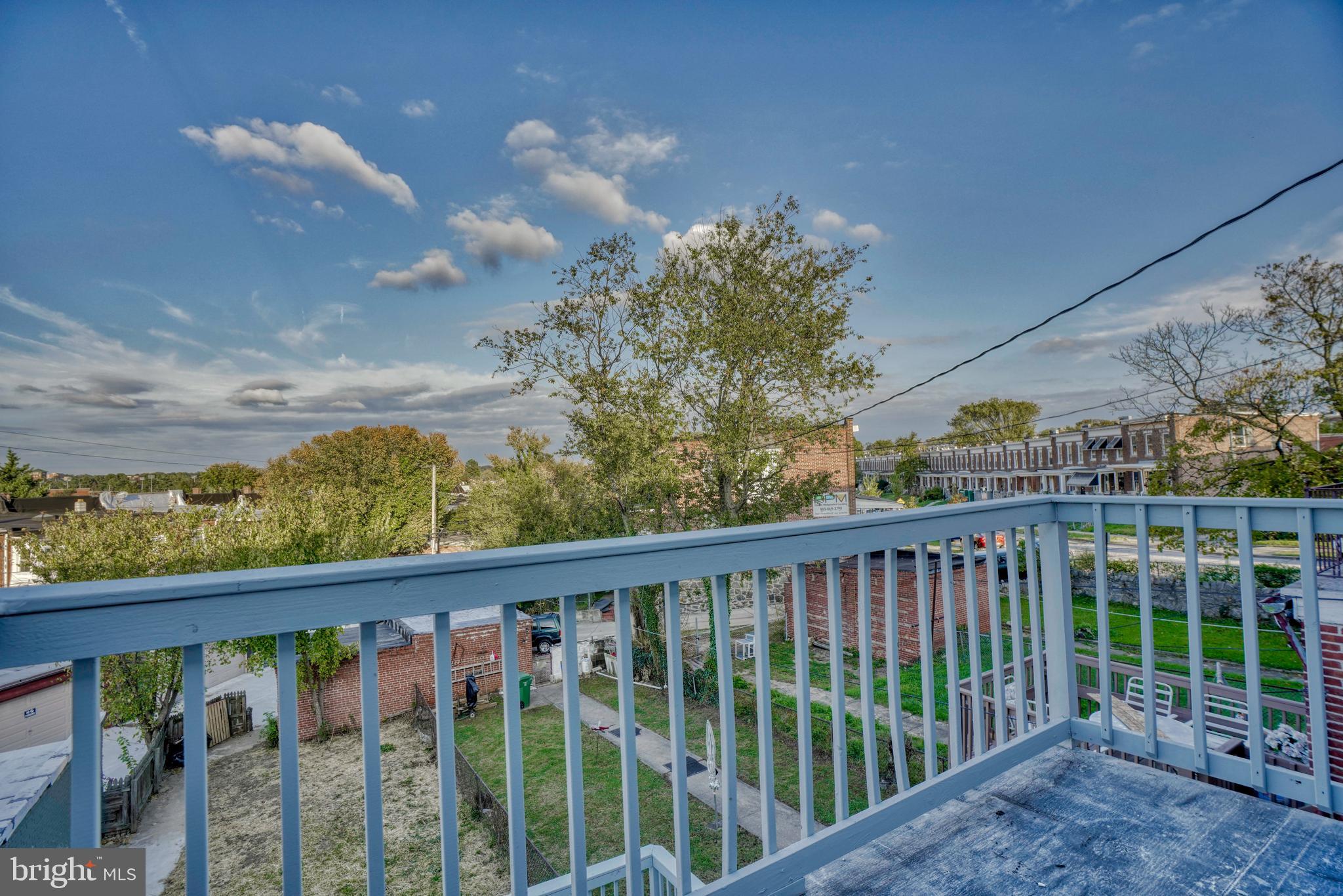 MONTEBELLO - Residential