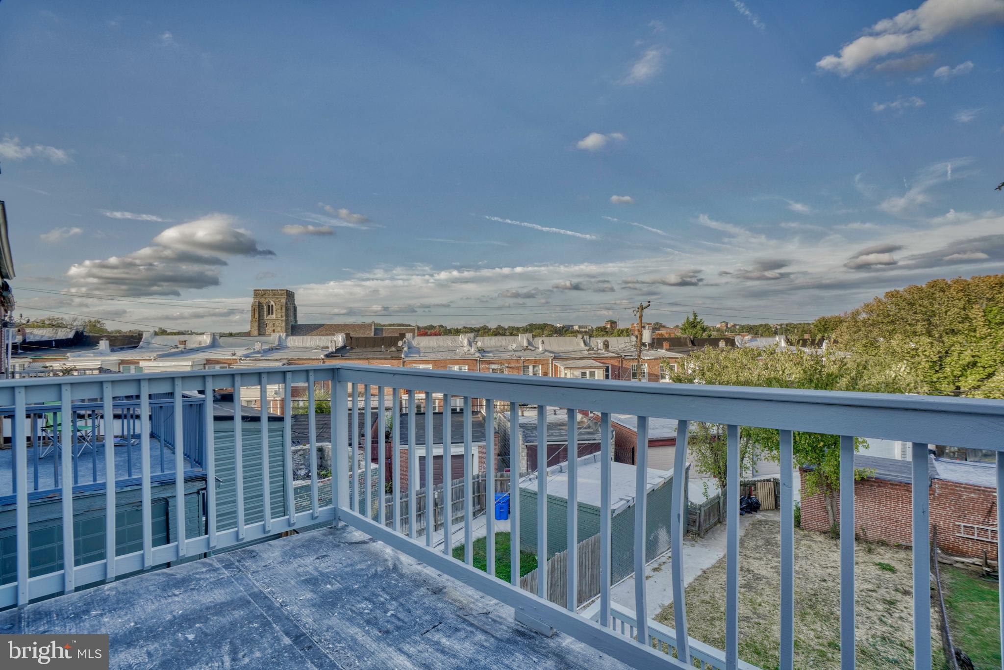 MONTEBELLO - Residential