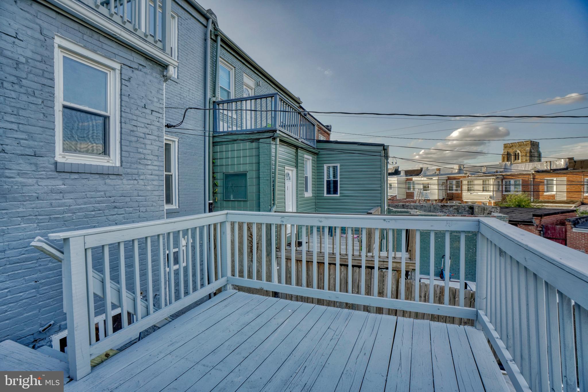 MONTEBELLO - Residential