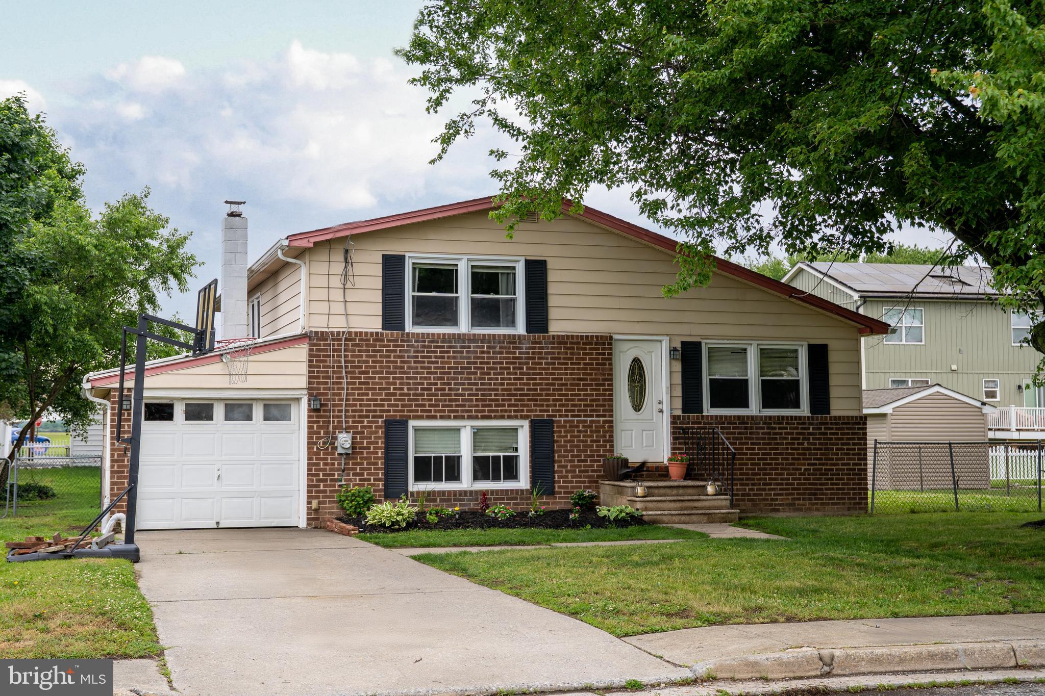 Photo 1 of 20 — 174 KANSAS ROAD, PENNSVILLE, NJ 08070