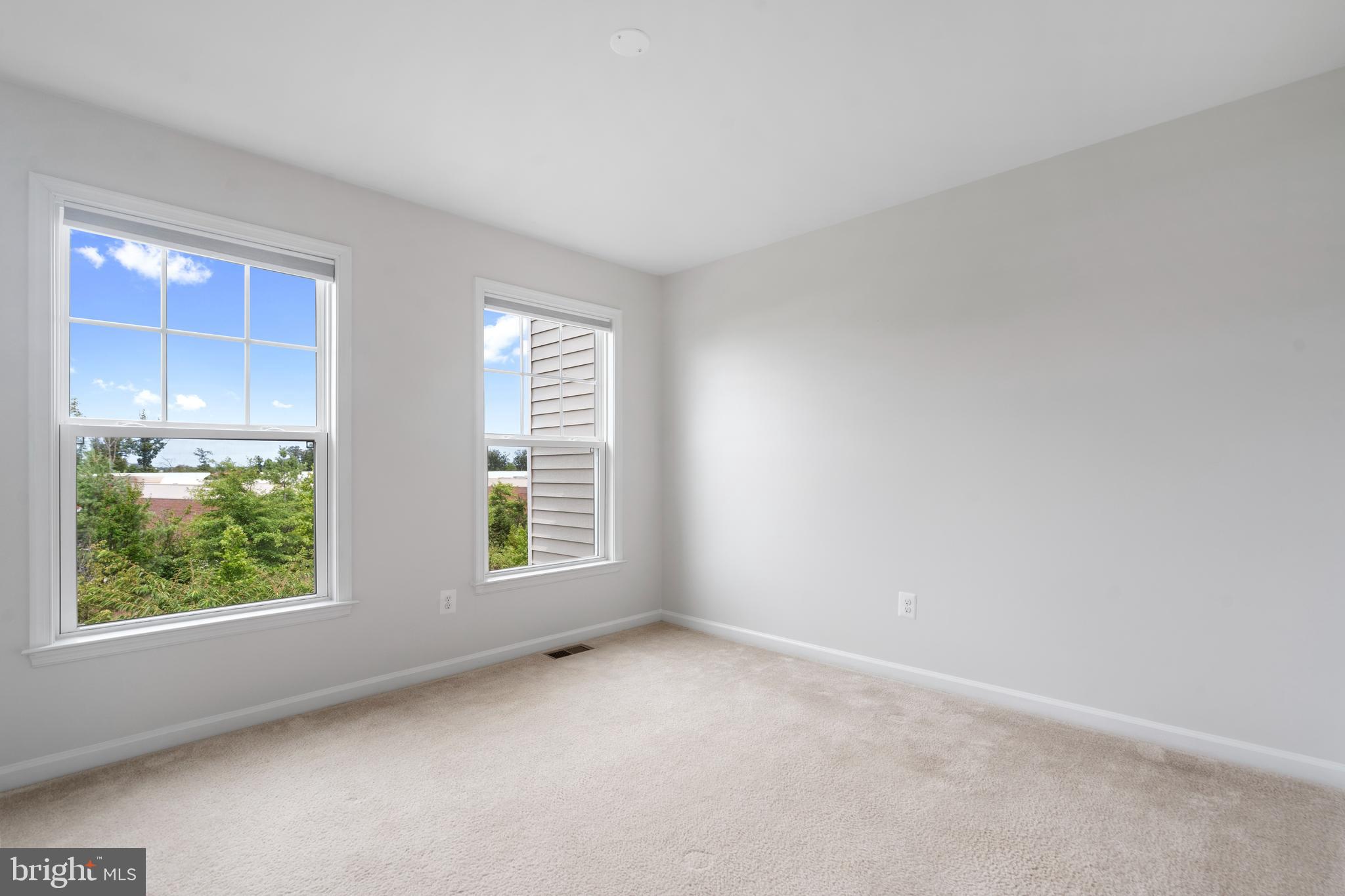 EASTVIEW AT STONE RIDGE - Residential Lease