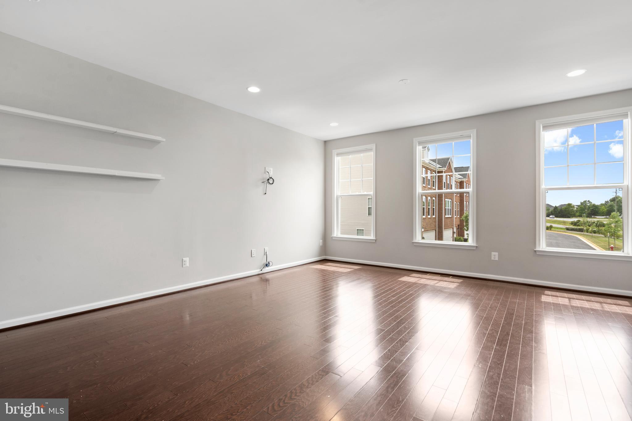 EASTVIEW AT STONE RIDGE - Residential Lease