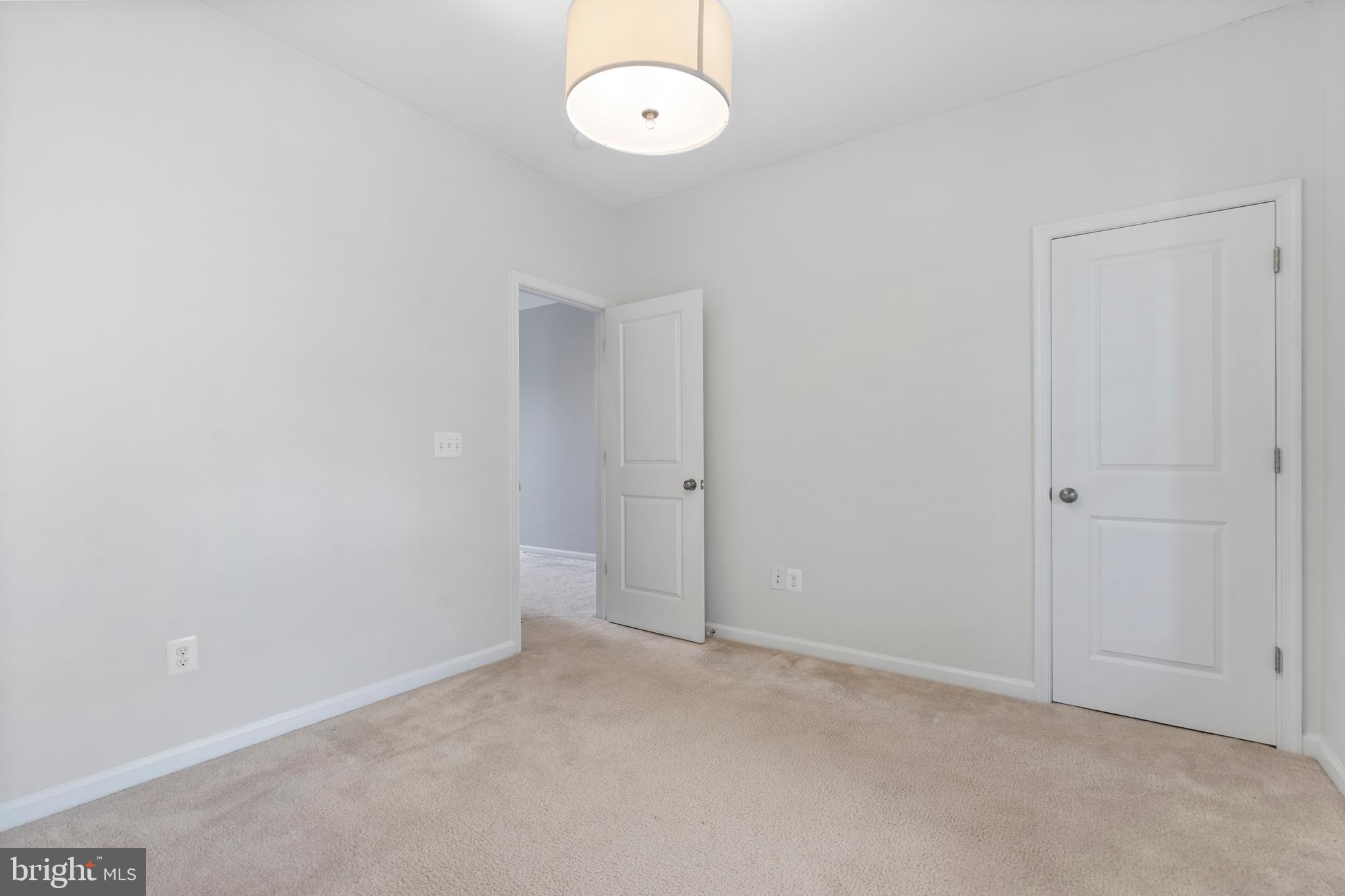 EASTVIEW AT STONE RIDGE - Residential Lease