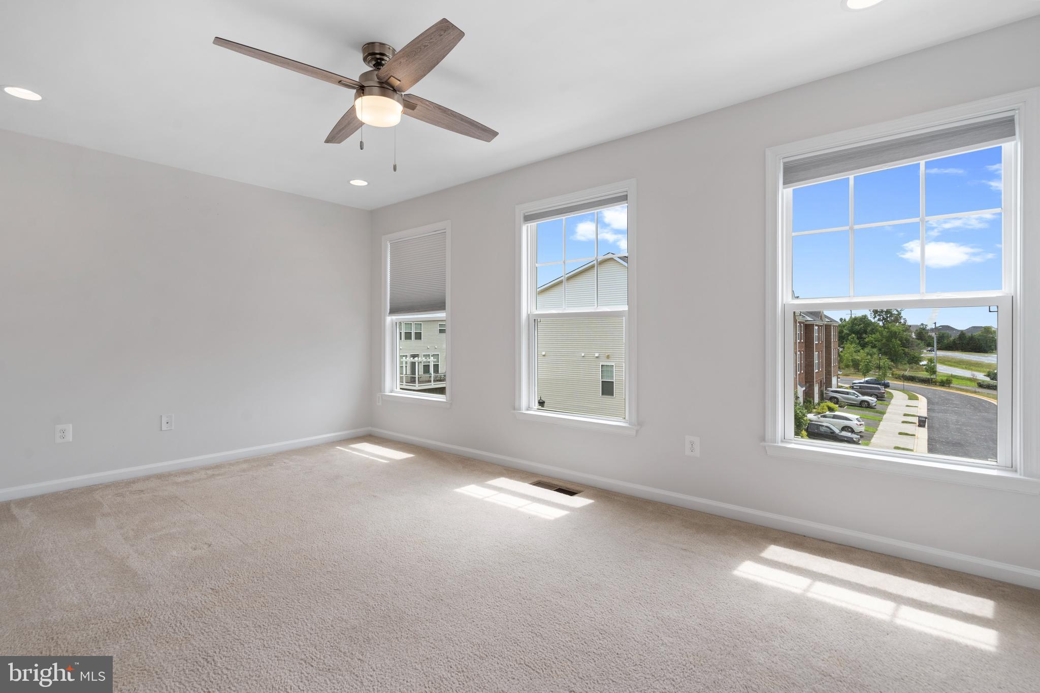 EASTVIEW AT STONE RIDGE - Residential Lease