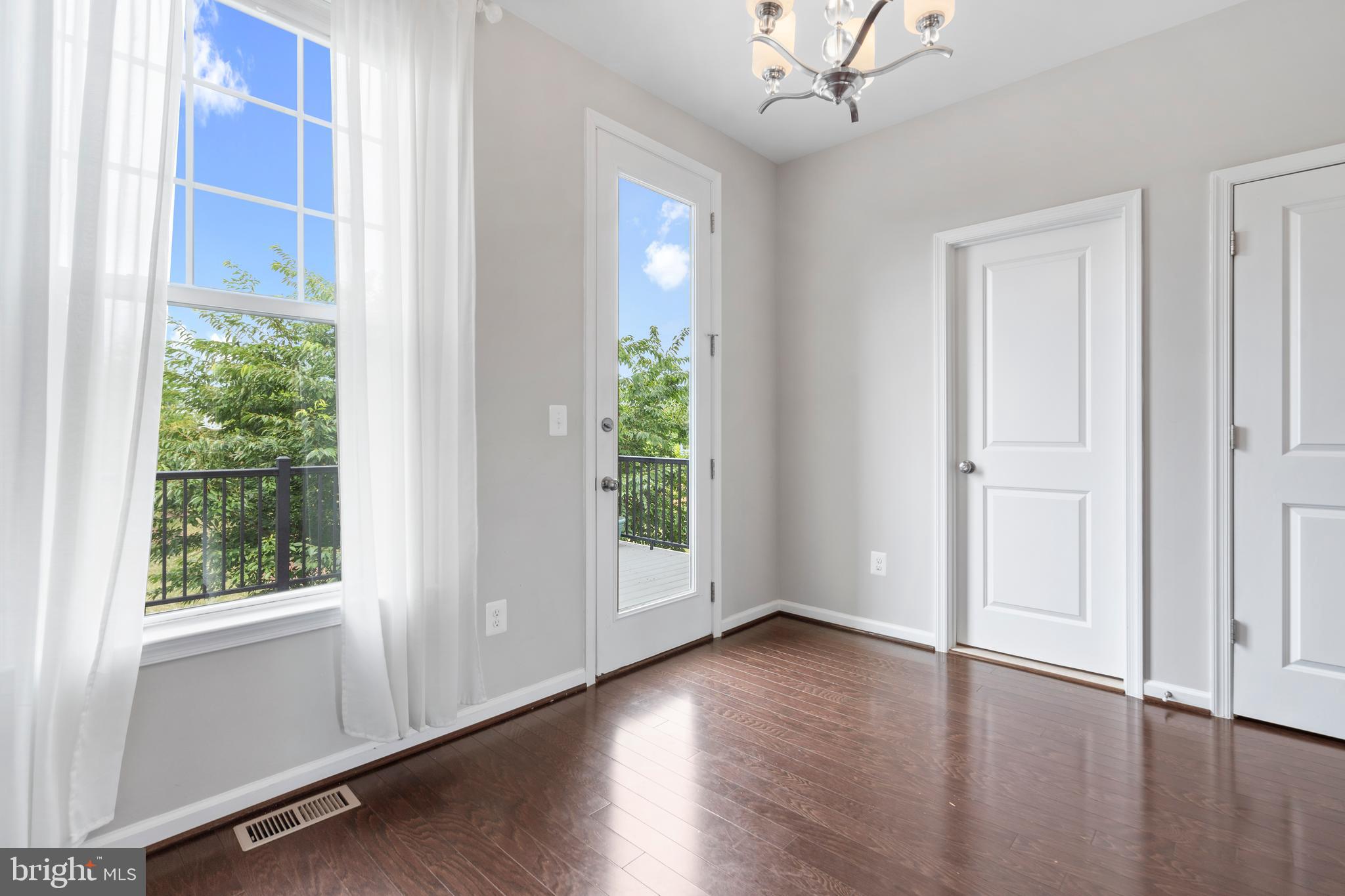 EASTVIEW AT STONE RIDGE - Residential Lease