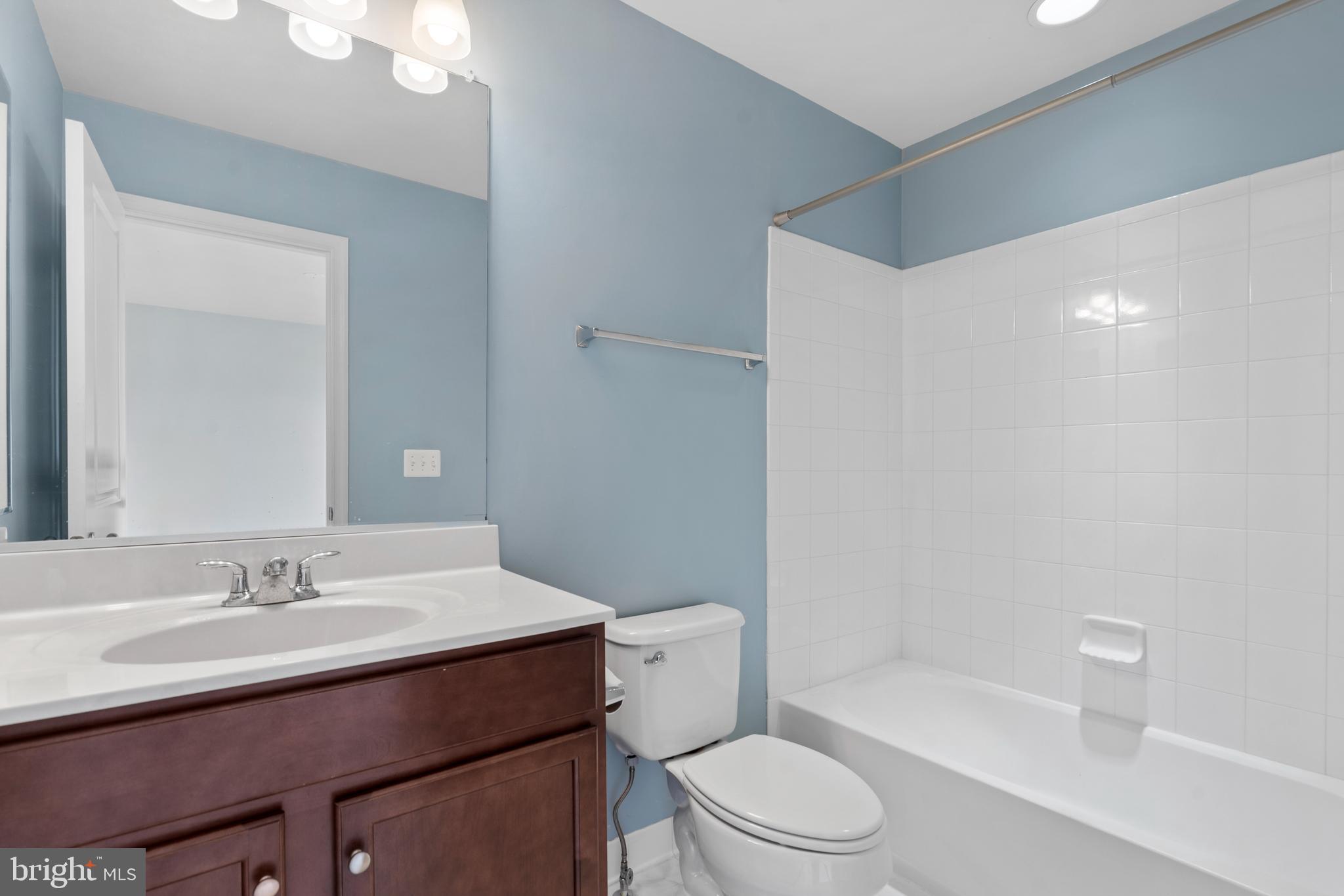 EASTVIEW AT STONE RIDGE - Residential Lease