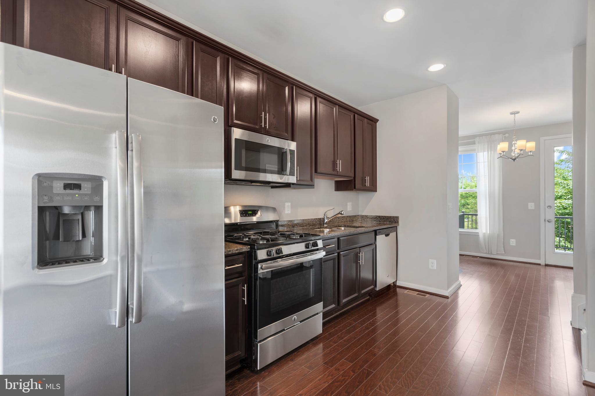 EASTVIEW AT STONE RIDGE - Residential Lease