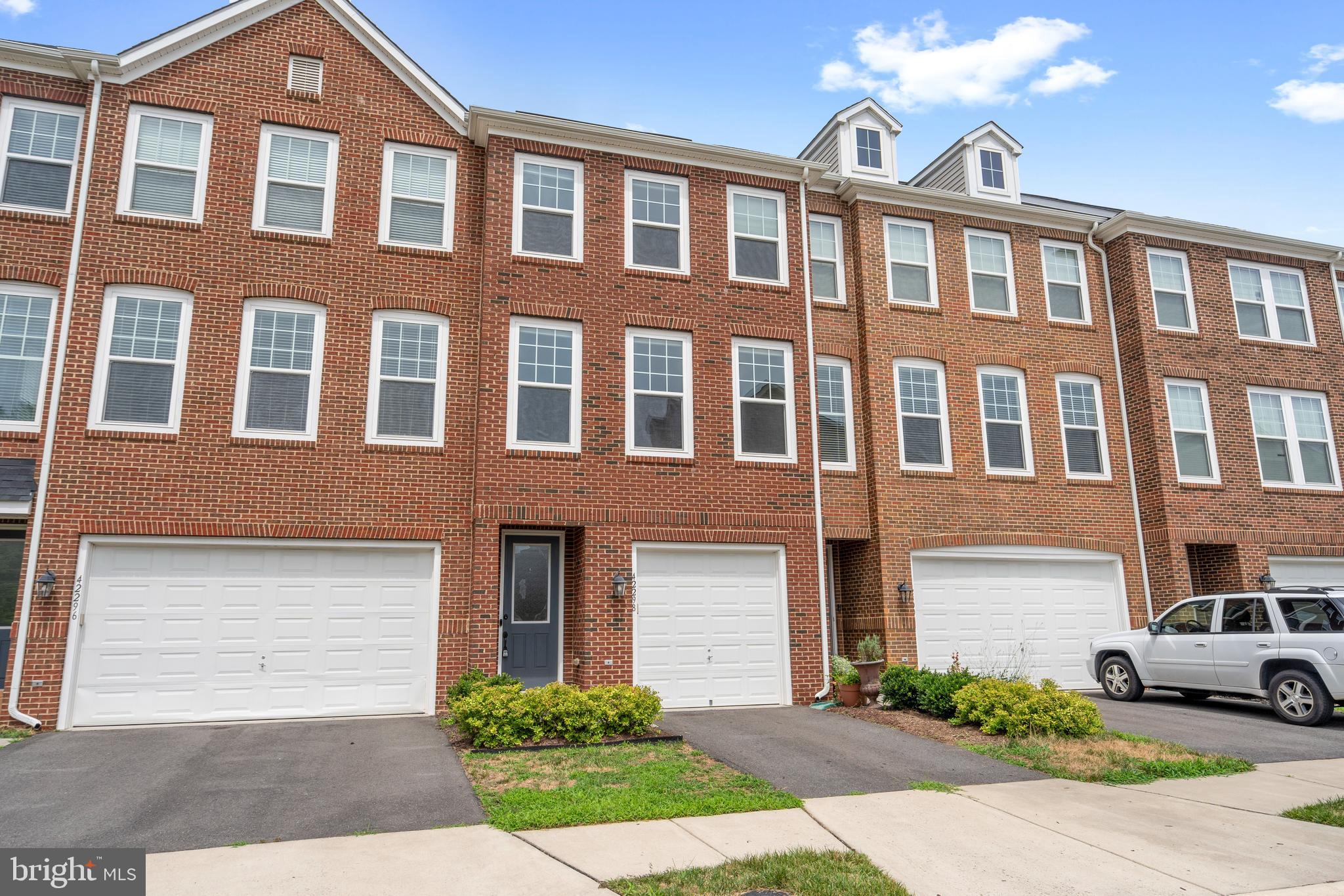 EASTVIEW AT STONE RIDGE - Residential Lease