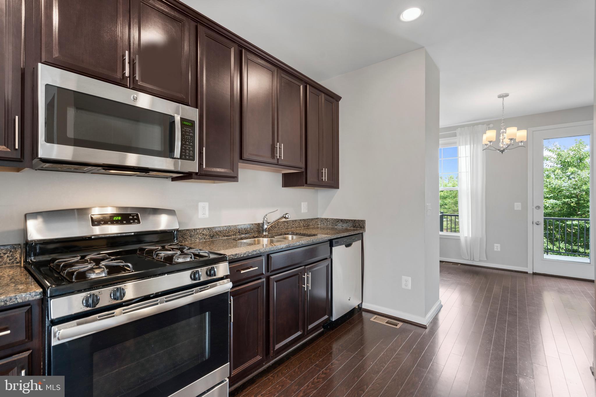 EASTVIEW AT STONE RIDGE - Residential Lease