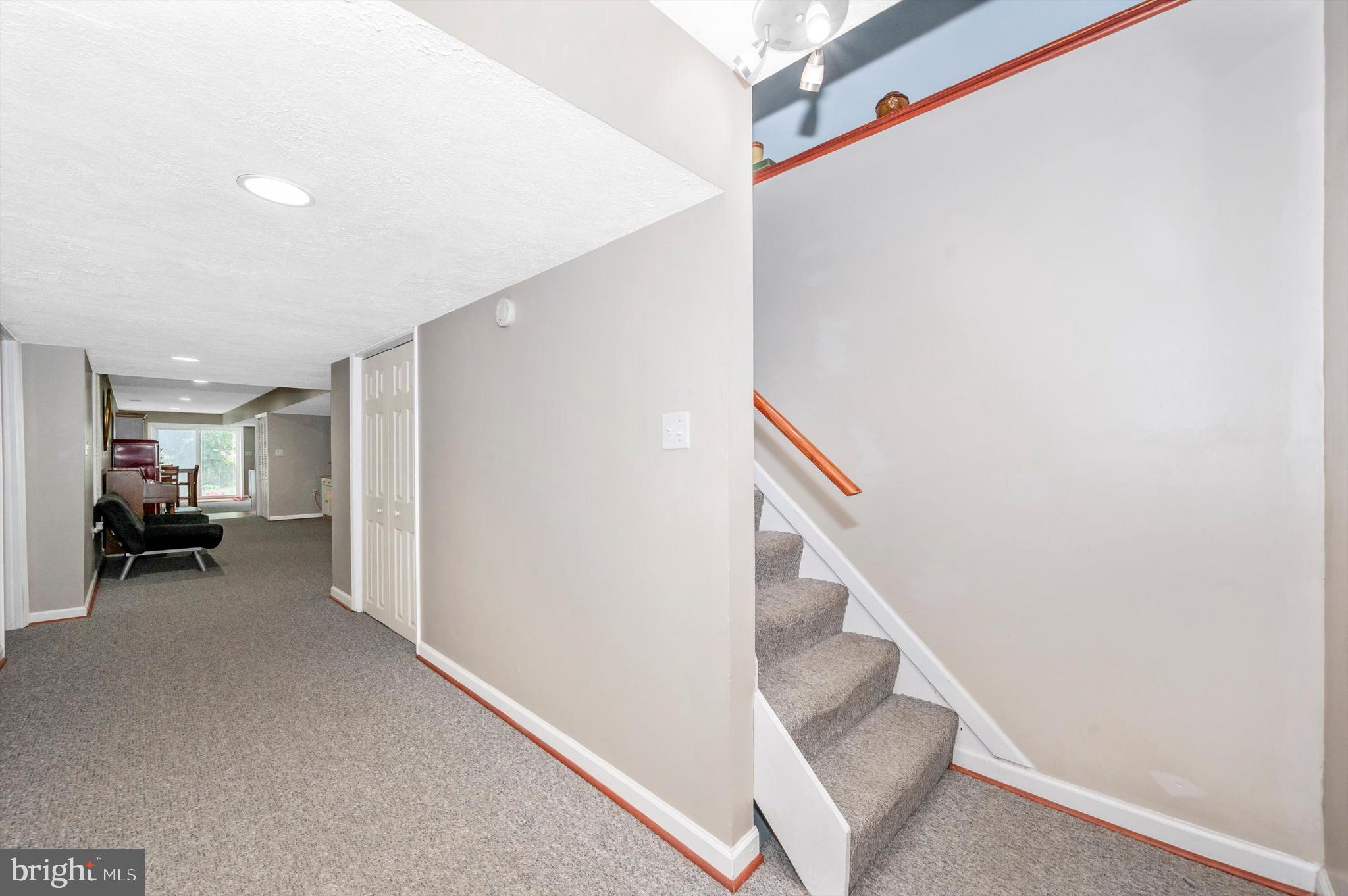 SPRING VALLEY - Residential