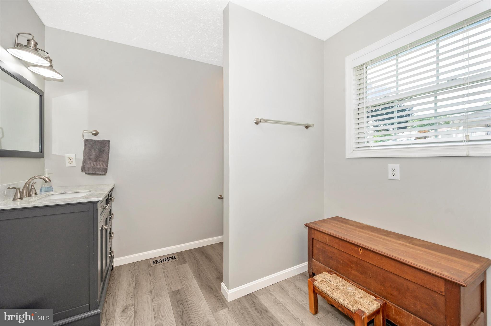 SPRING VALLEY - Residential