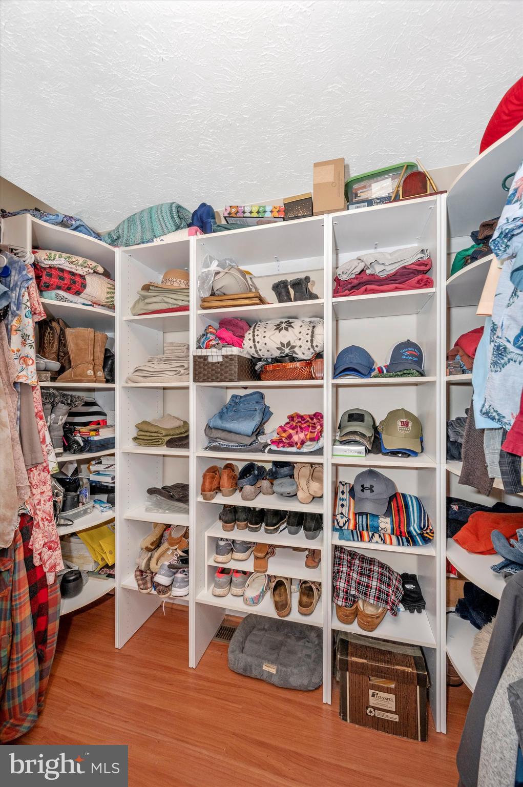 SPRING VALLEY - Residential