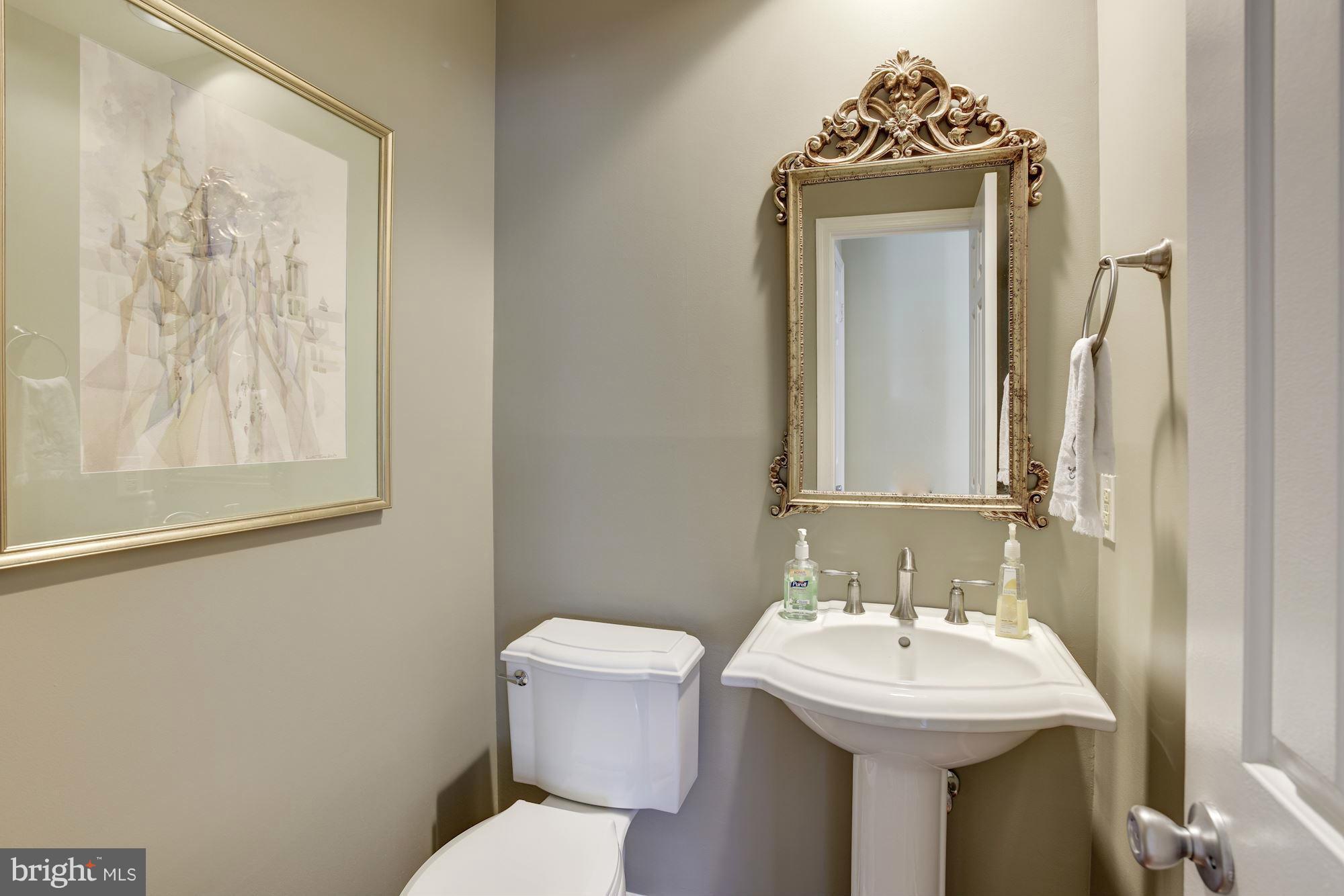 VALLEY STREAM ESTATES - Residential