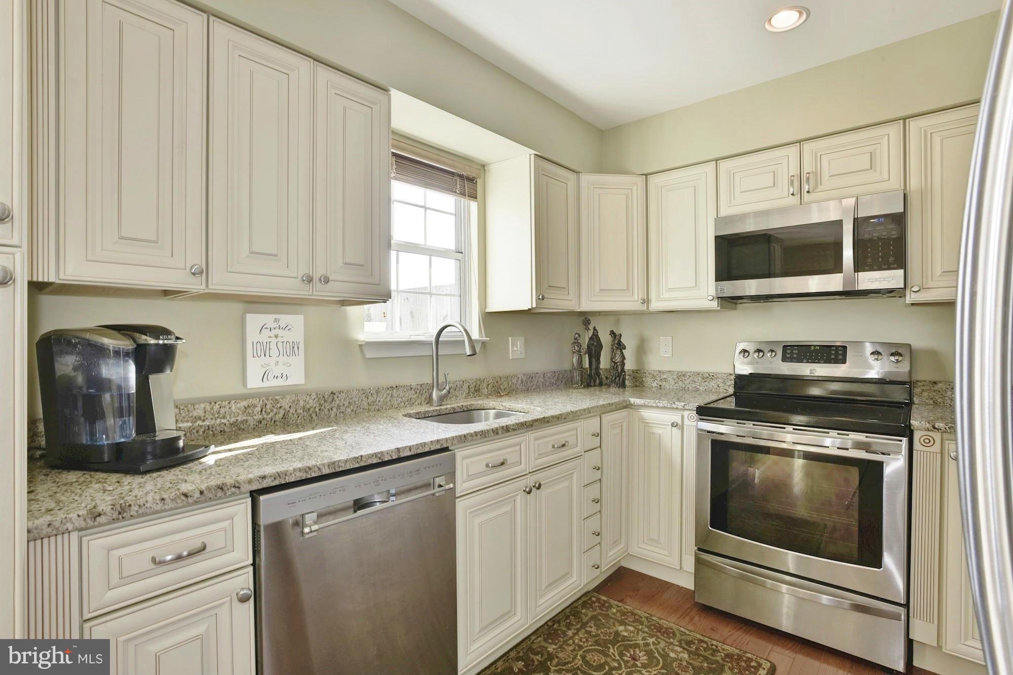 VALLEY STREAM ESTATES - Residential