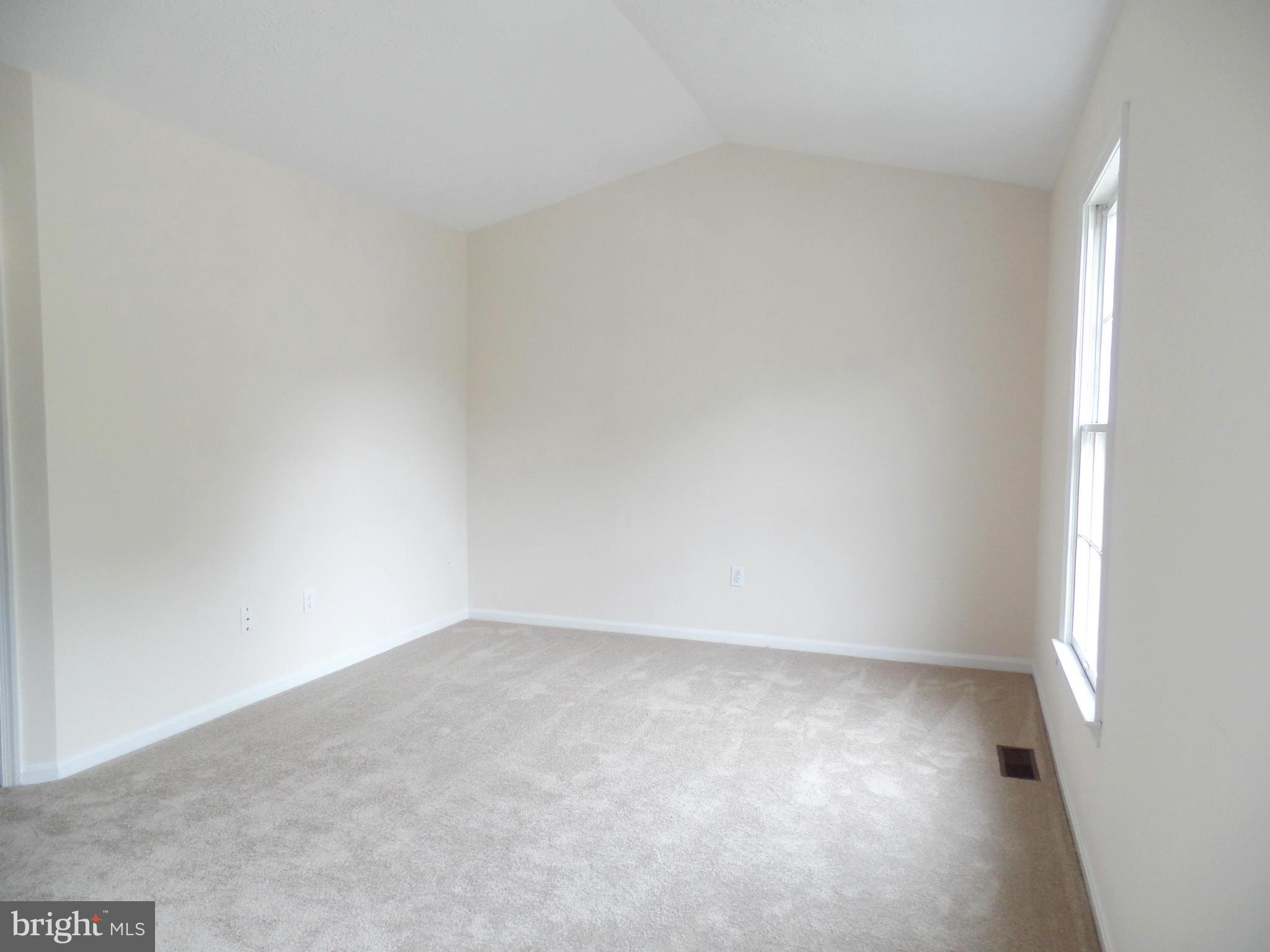 HUNTING QUARTERS - Residential Lease