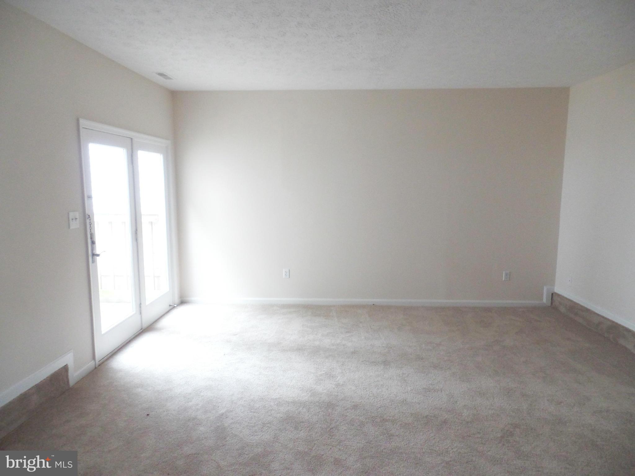 HUNTING QUARTERS - Residential Lease