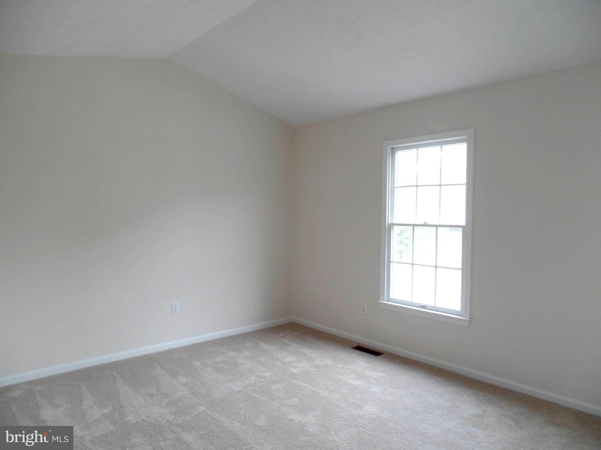 HUNTING QUARTERS - Residential Lease