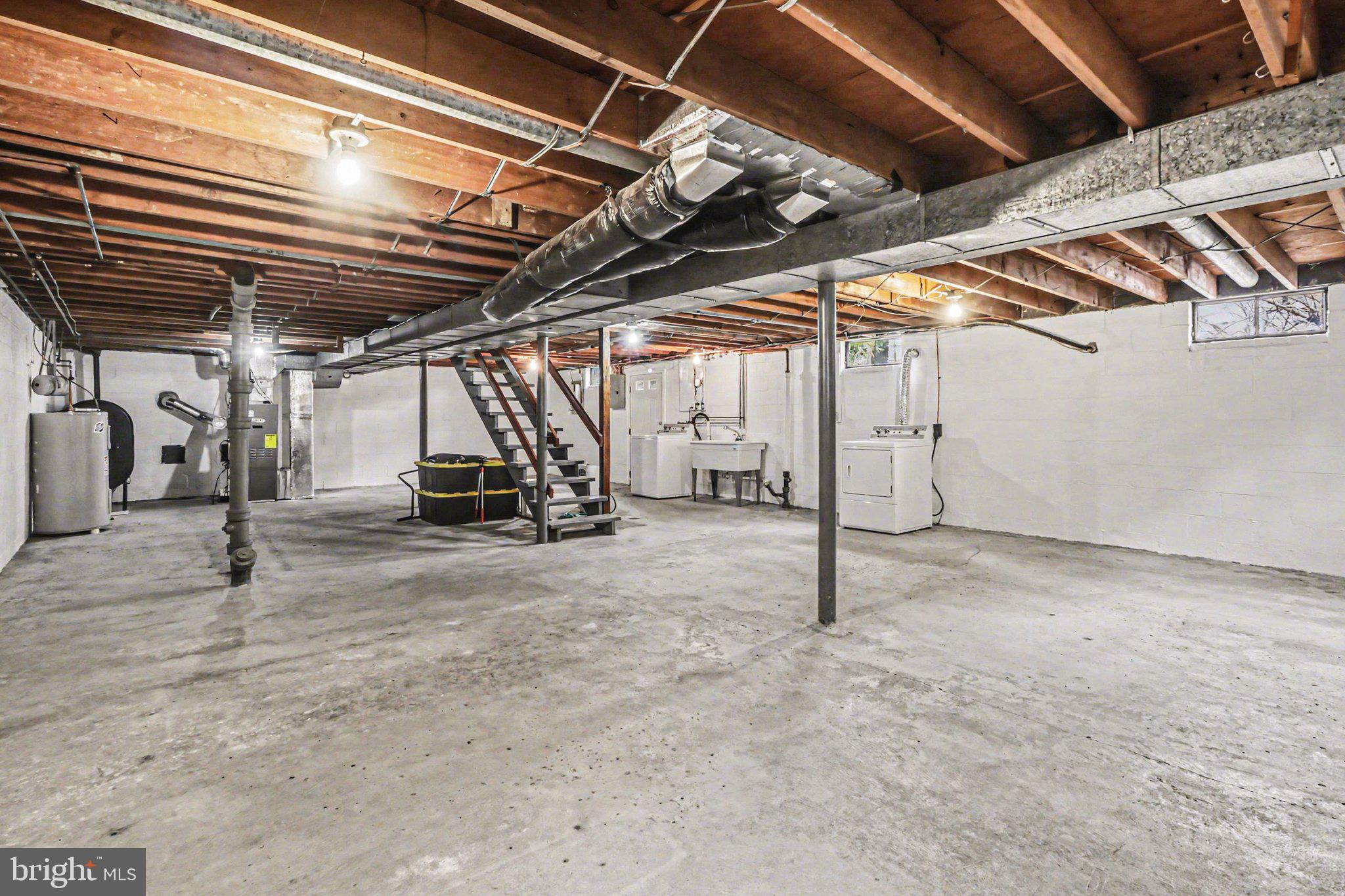 CEDAR CLIFF MANOR - Residential