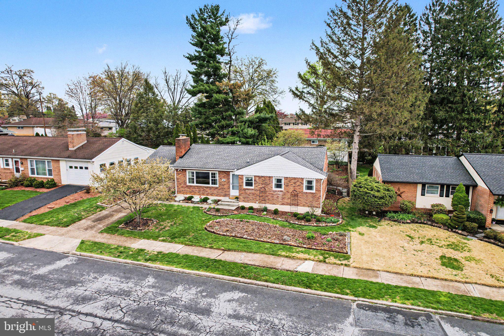 CEDAR CLIFF MANOR - Residential