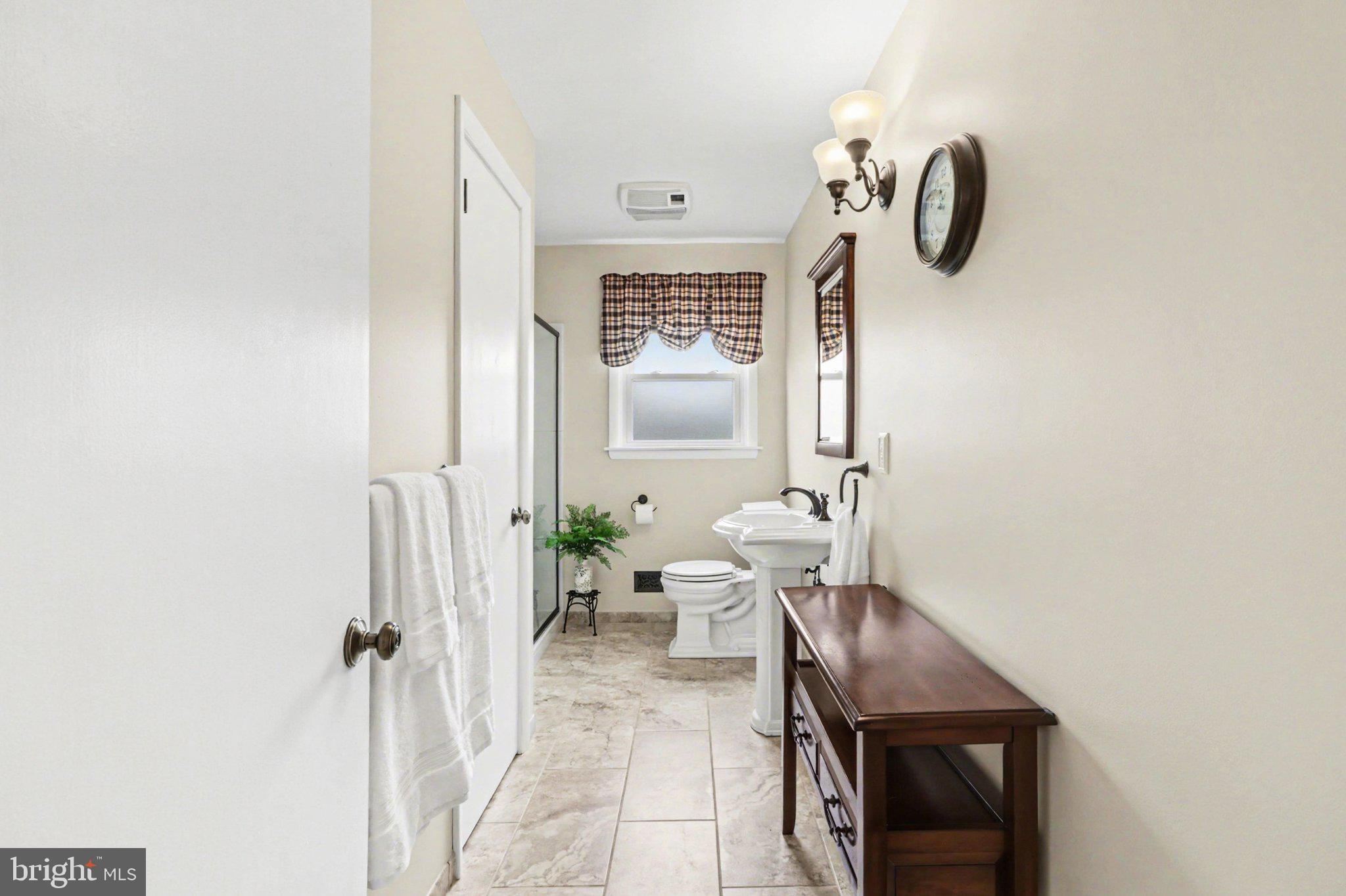 CEDAR CLIFF MANOR - Residential