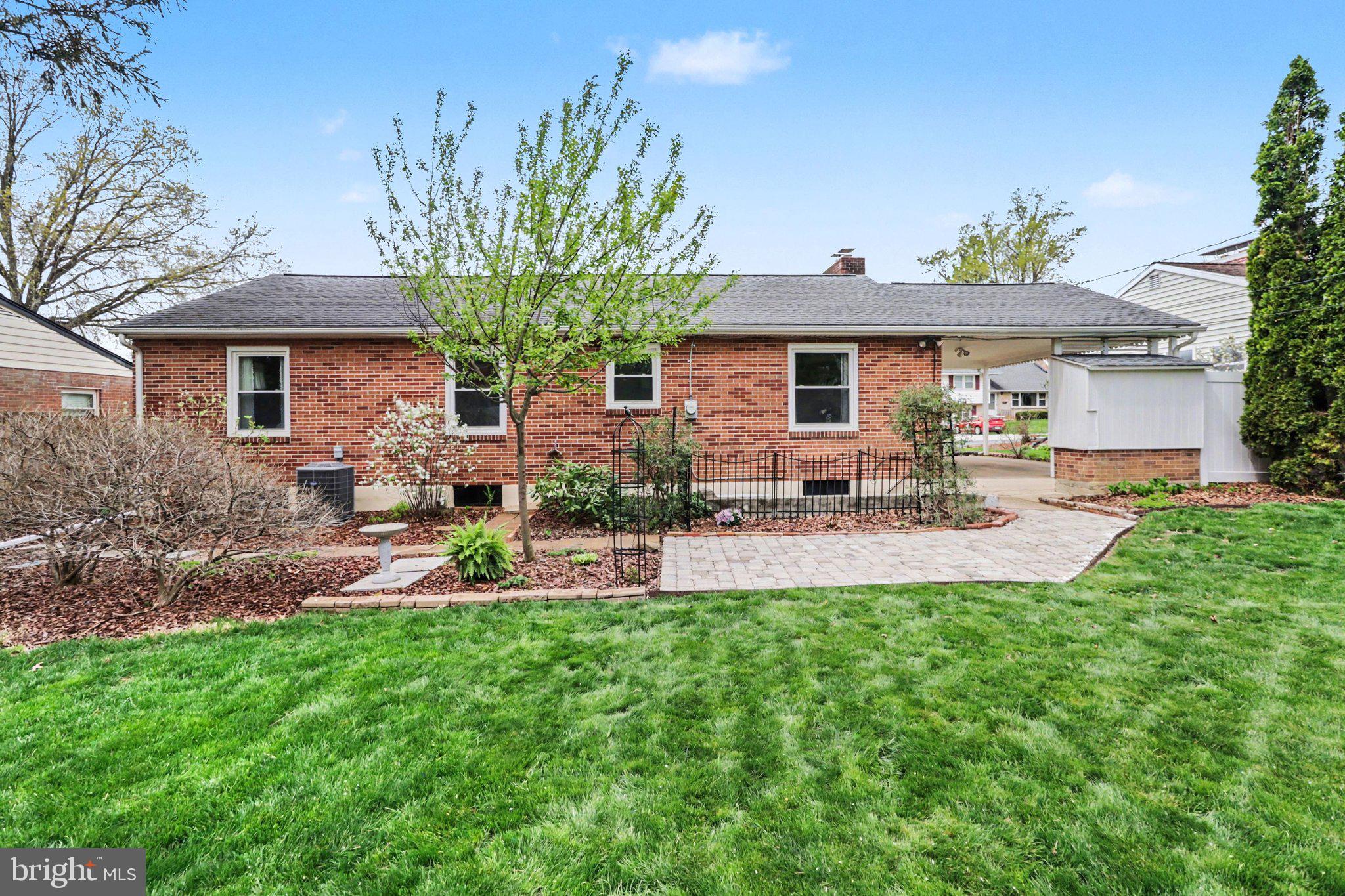 CEDAR CLIFF MANOR - Residential