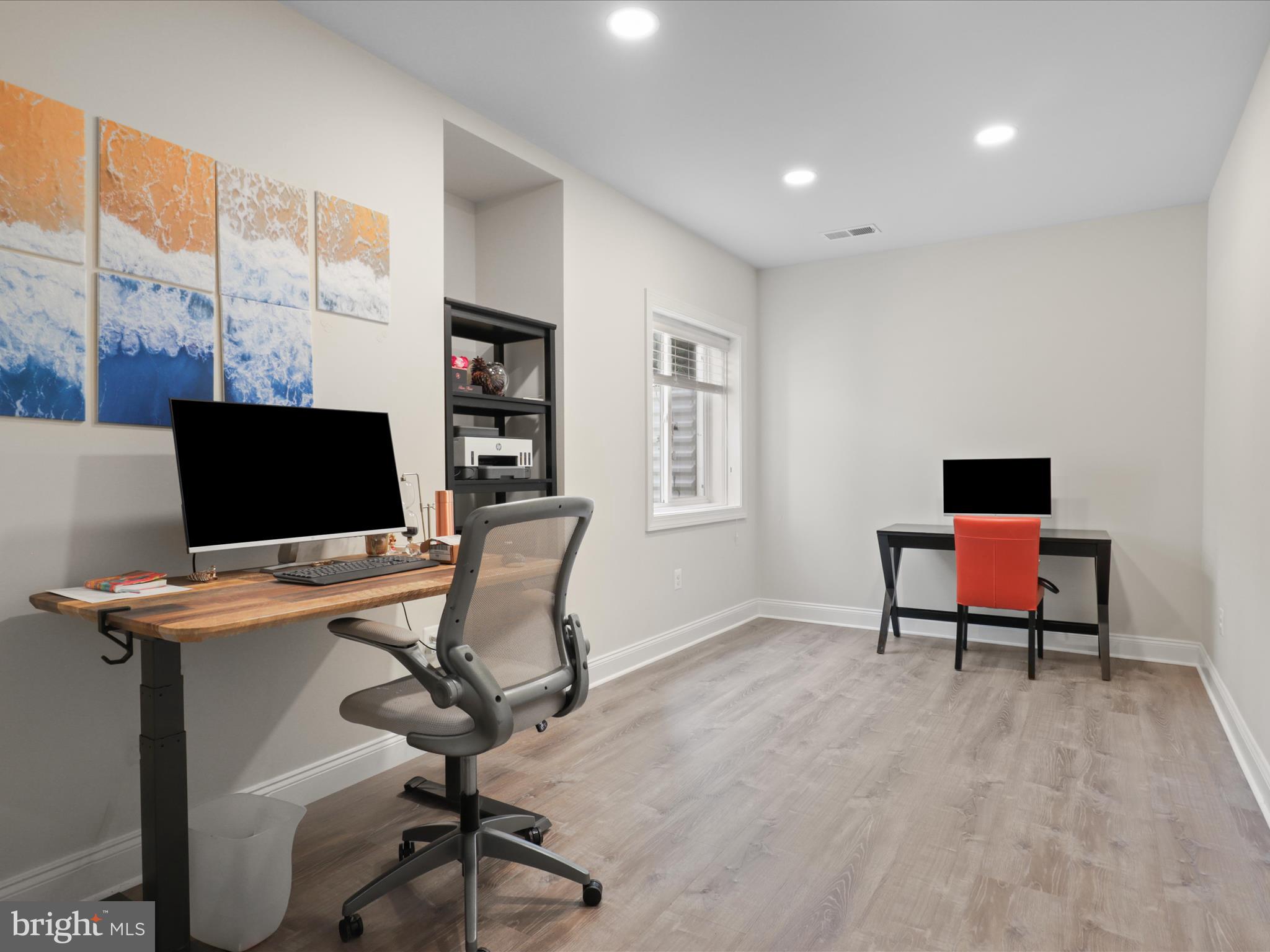 MOOREFIELD STATION - Residential Lease