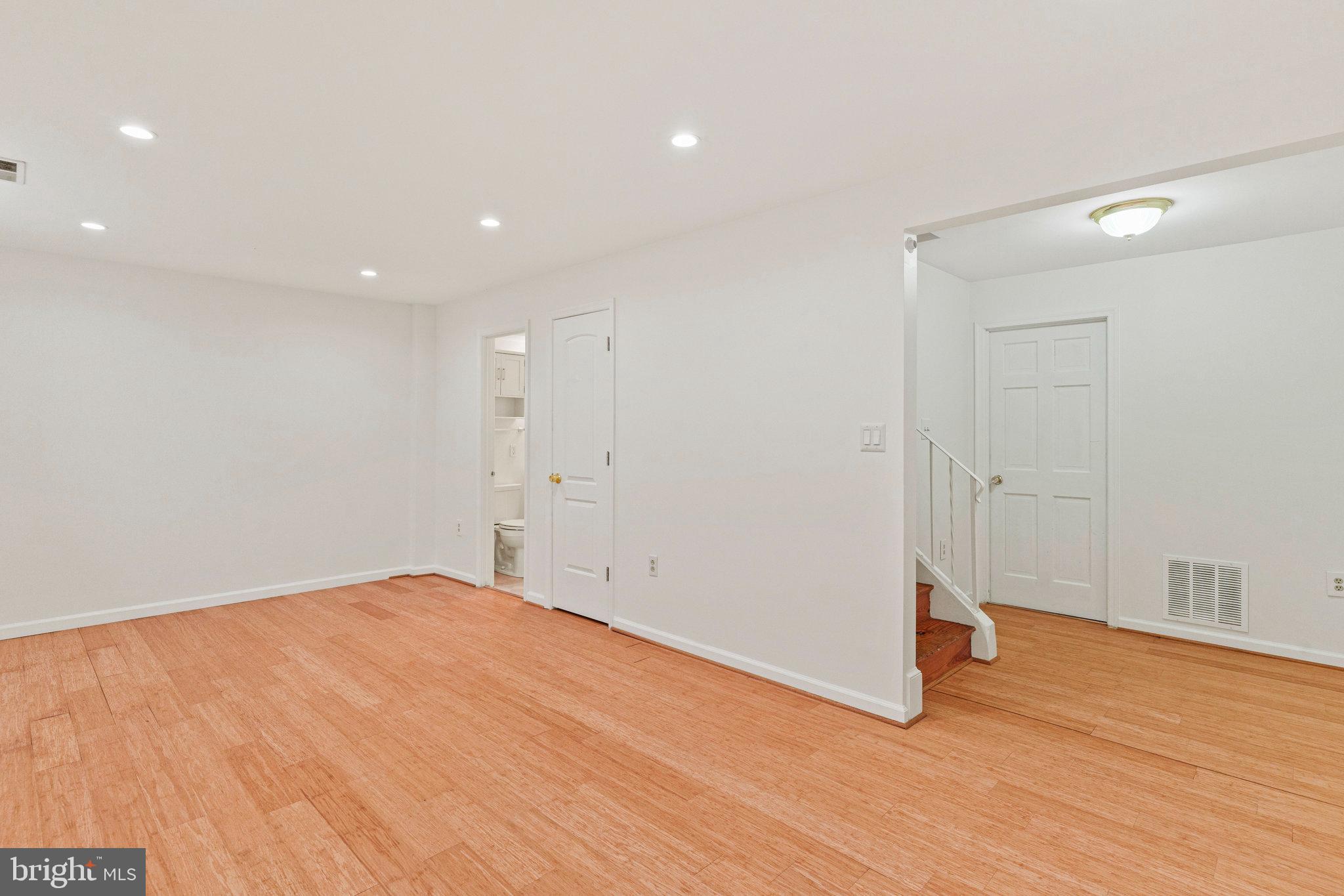 LEEWOOD - Residential