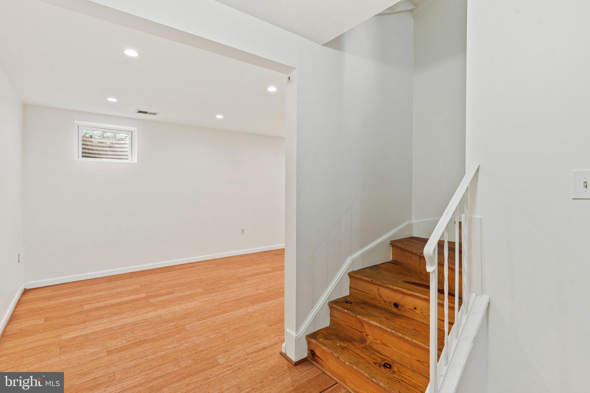 LEEWOOD - Residential