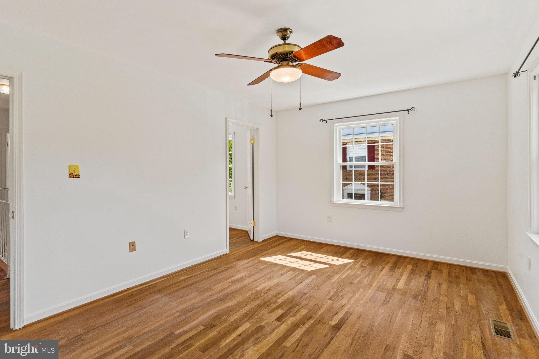 LEEWOOD - Residential