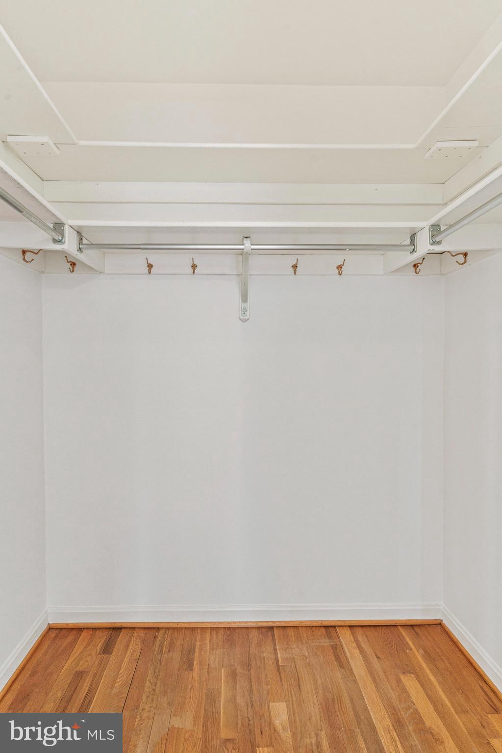 LEEWOOD - Residential