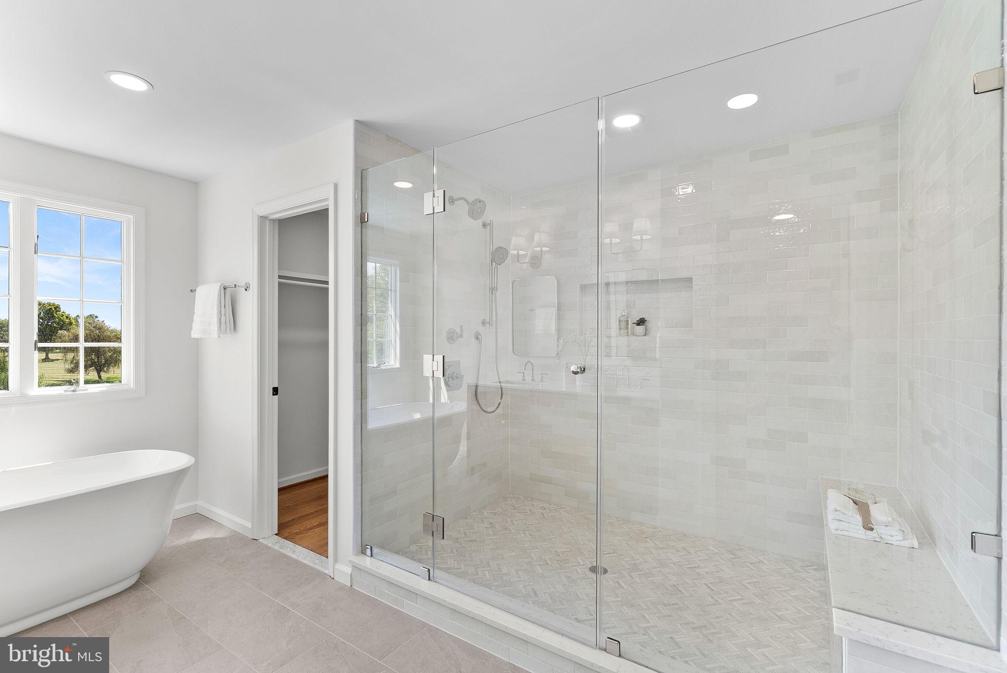 FARMINGTON ON THE GREEN - Residential