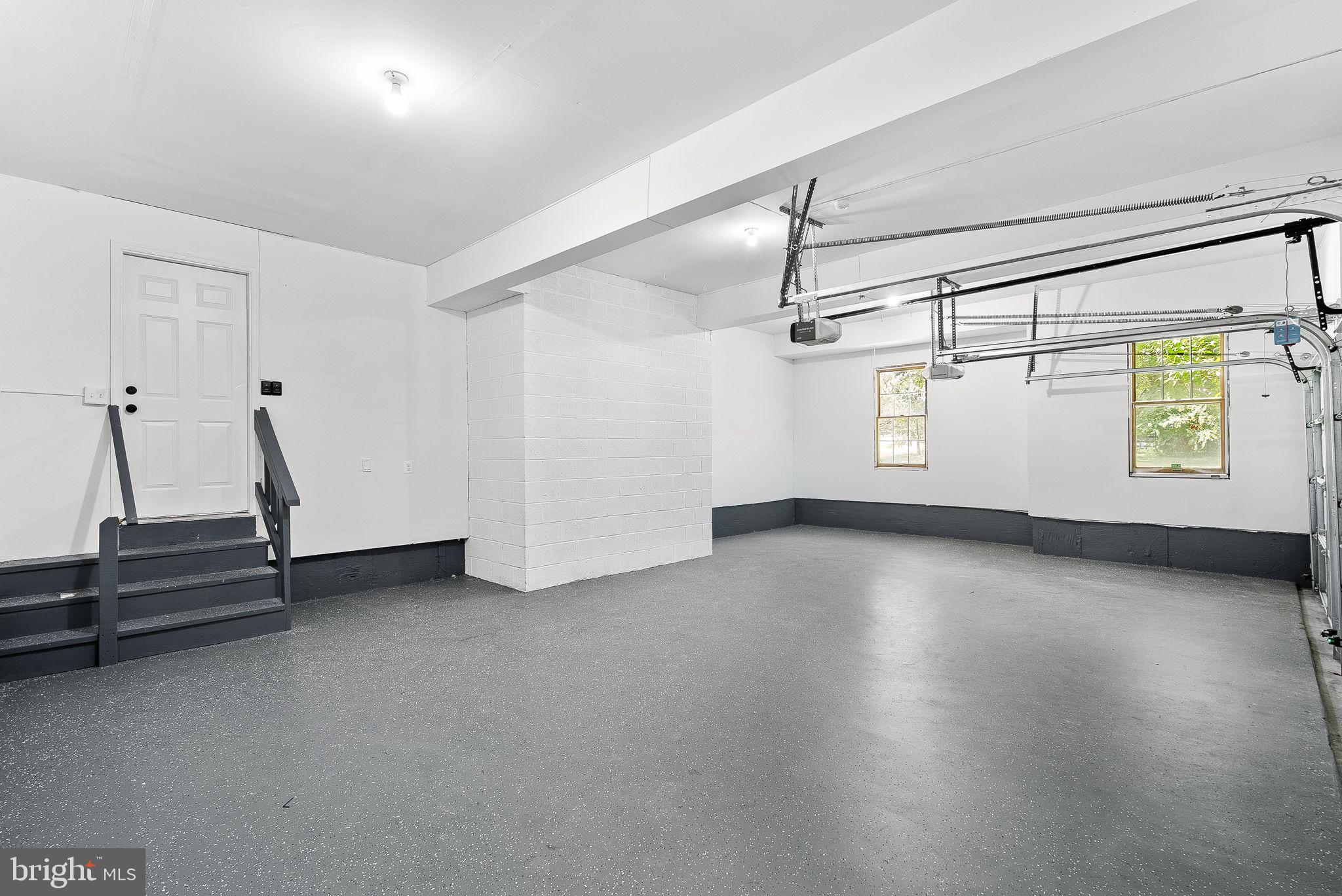 FARMINGTON ON THE GREEN - Residential