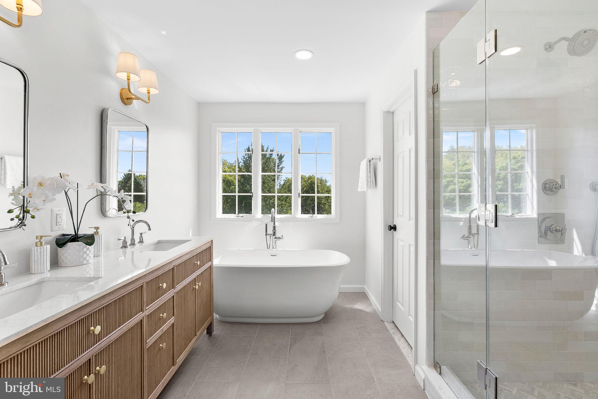 FARMINGTON ON THE GREEN - Residential