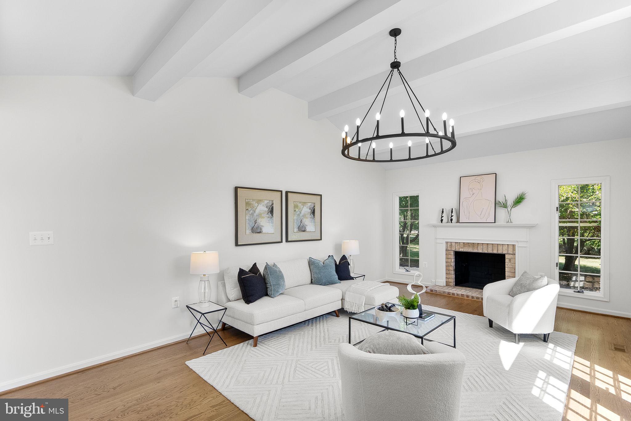 FARMINGTON ON THE GREEN - Residential