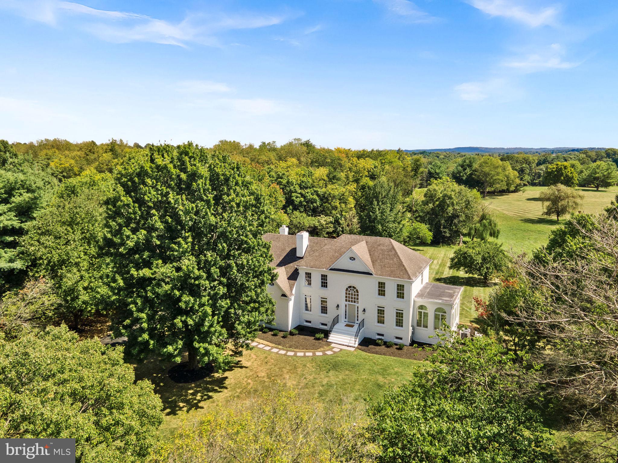 FARMINGTON ON THE GREEN - Residential