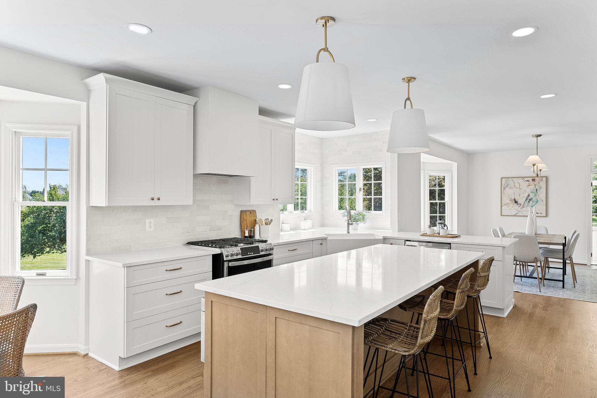 FARMINGTON ON THE GREEN - Residential