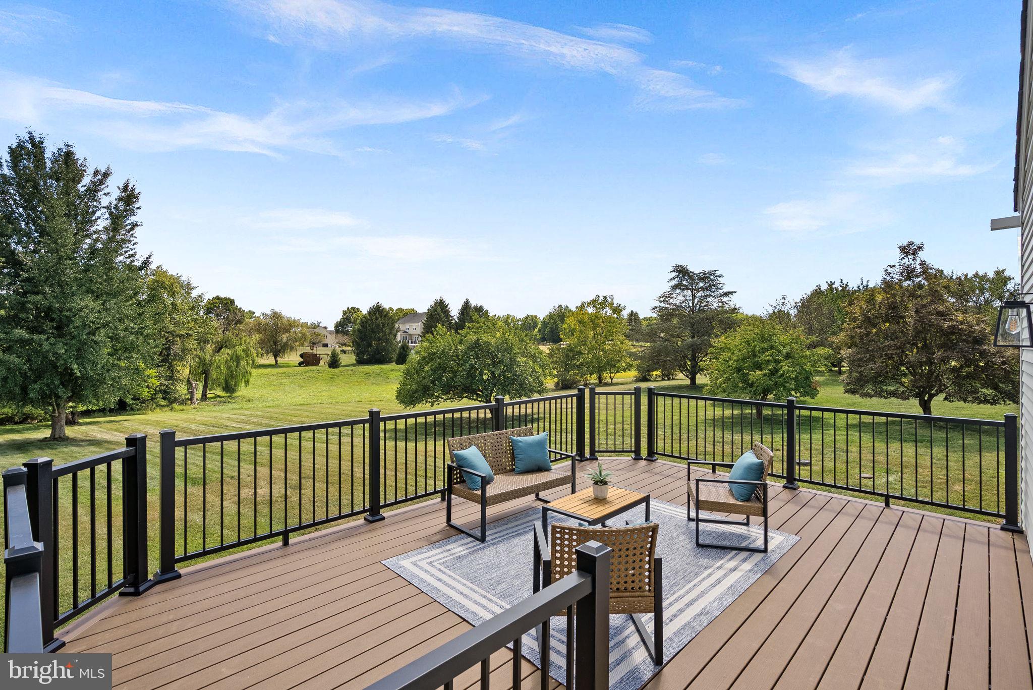 FARMINGTON ON THE GREEN - Residential