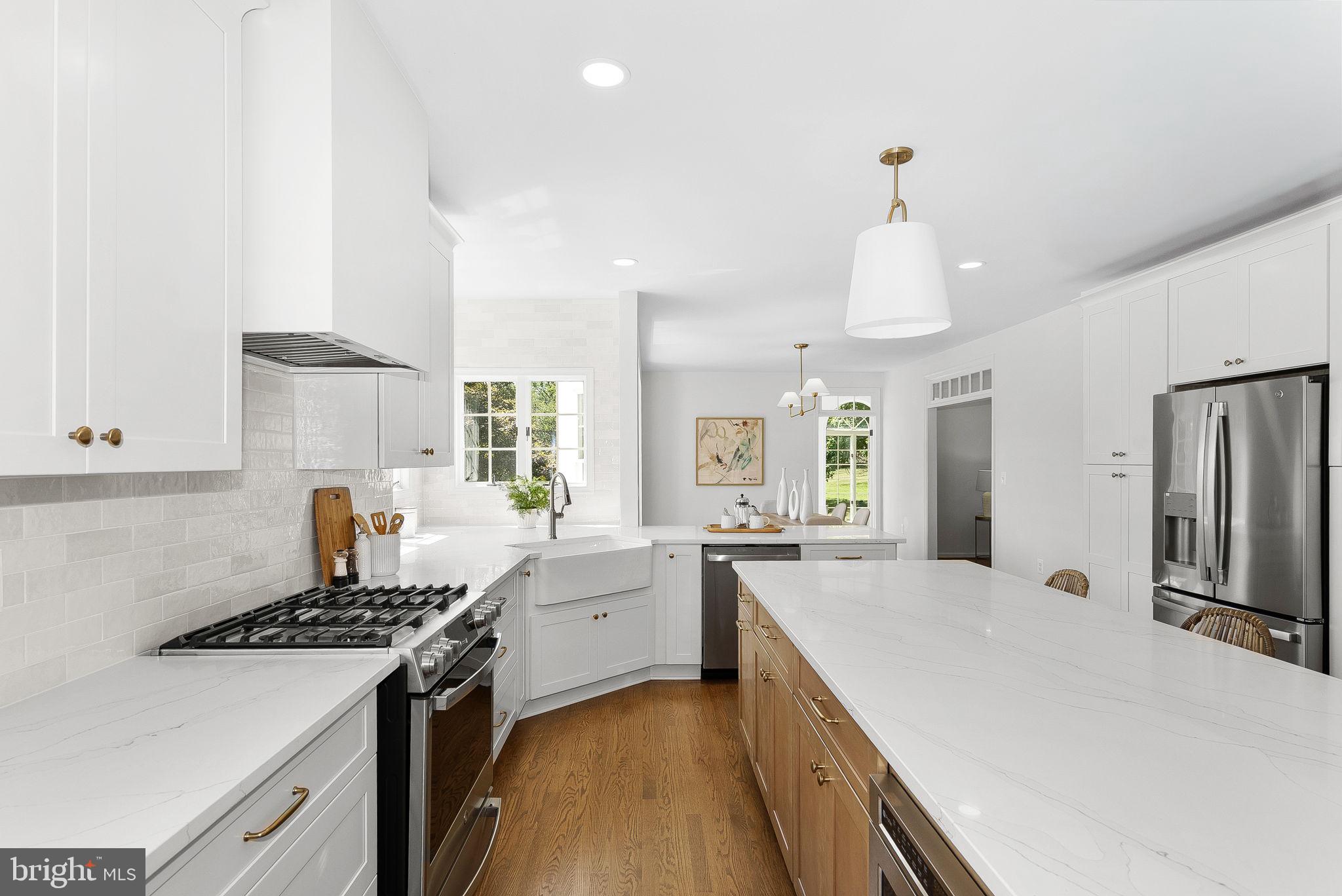 FARMINGTON ON THE GREEN - Residential