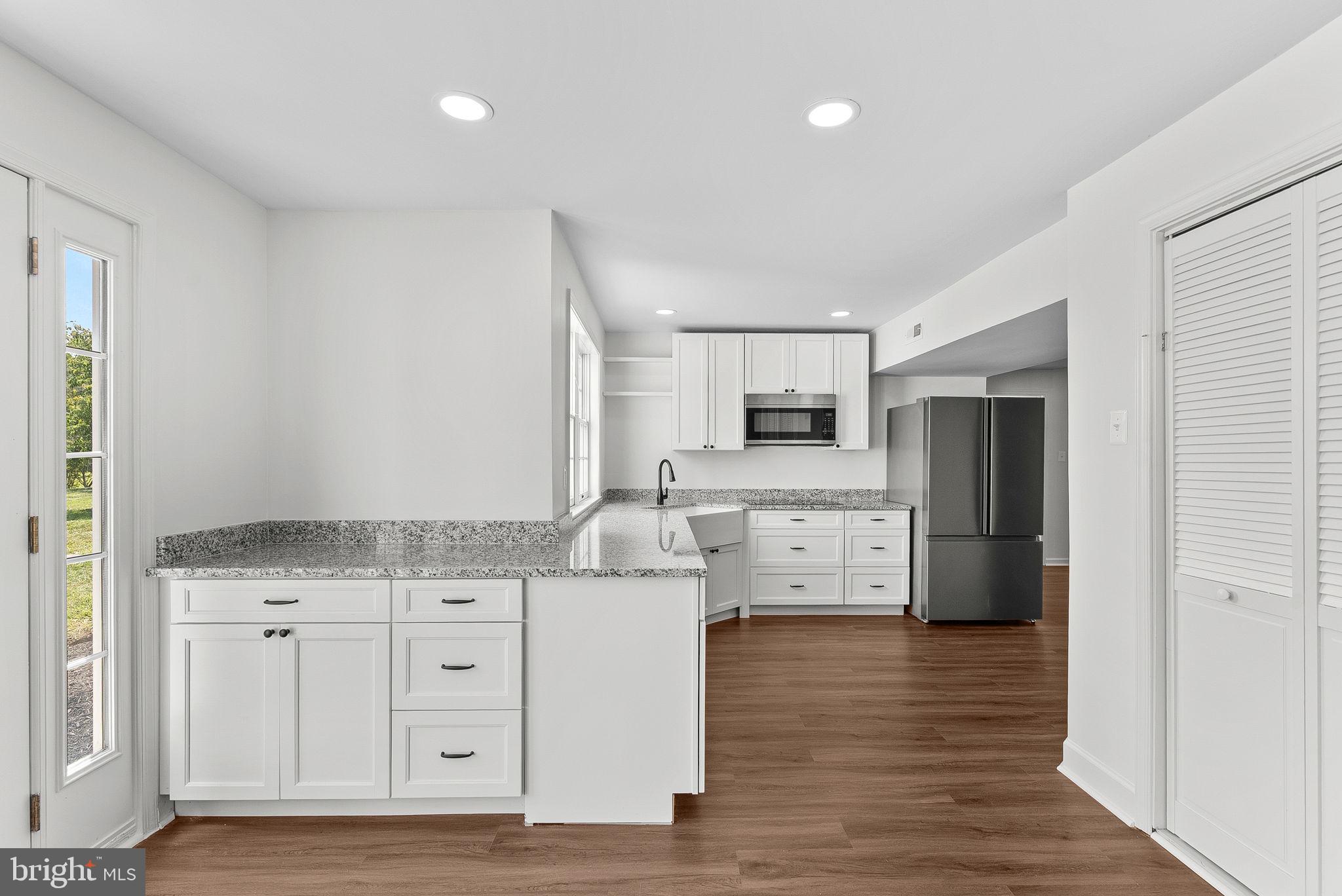 FARMINGTON ON THE GREEN - Residential