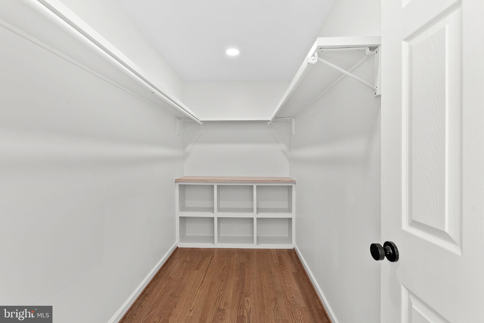 FARMINGTON ON THE GREEN - Residential