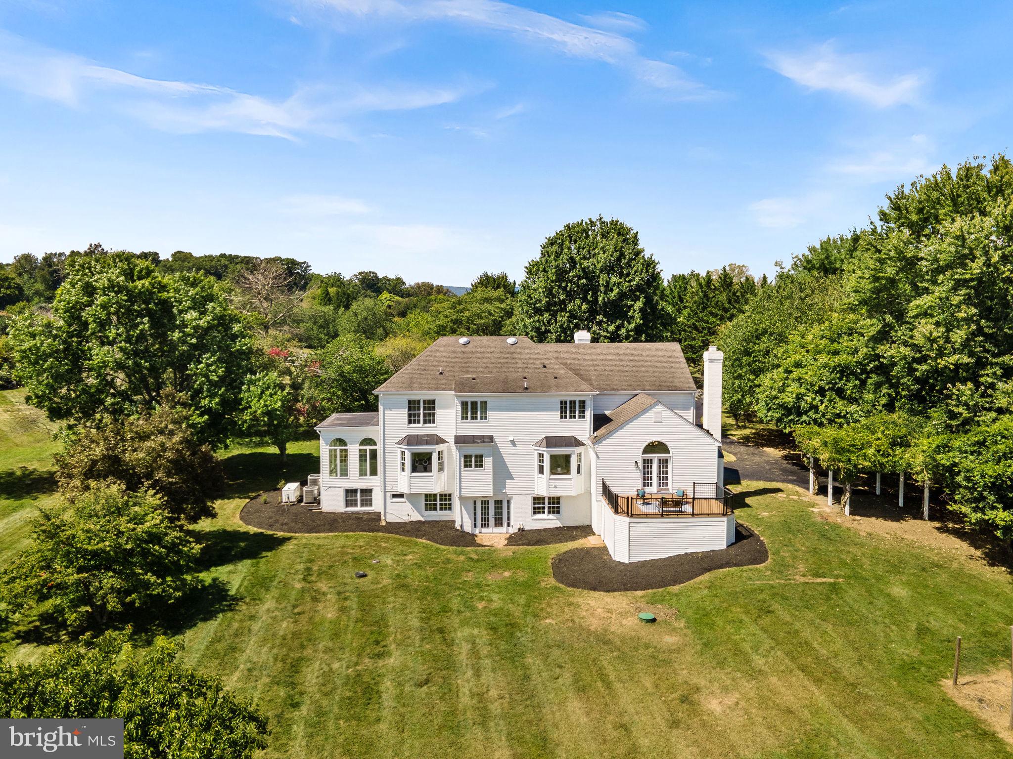 FARMINGTON ON THE GREEN - Residential