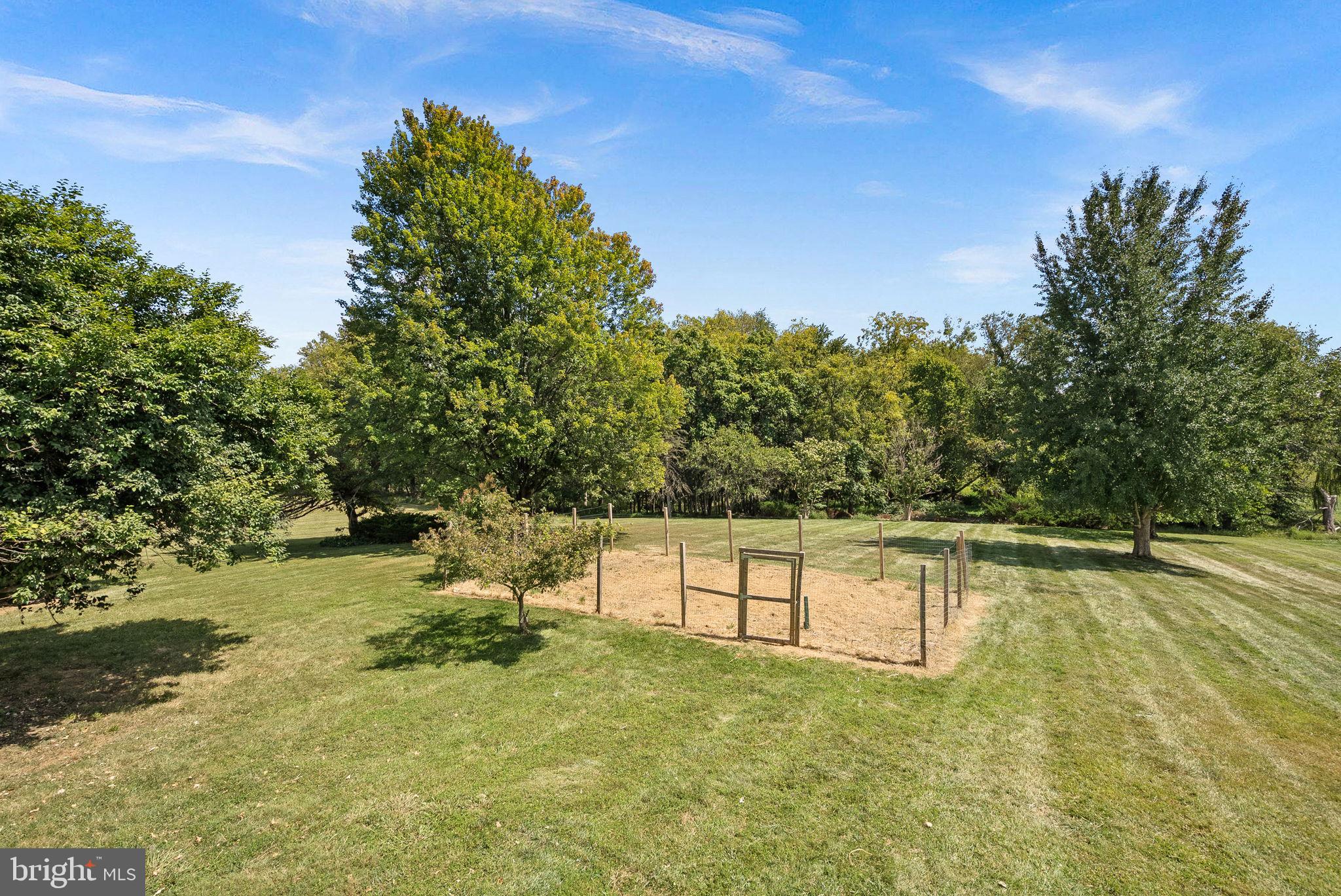 FARMINGTON ON THE GREEN - Residential