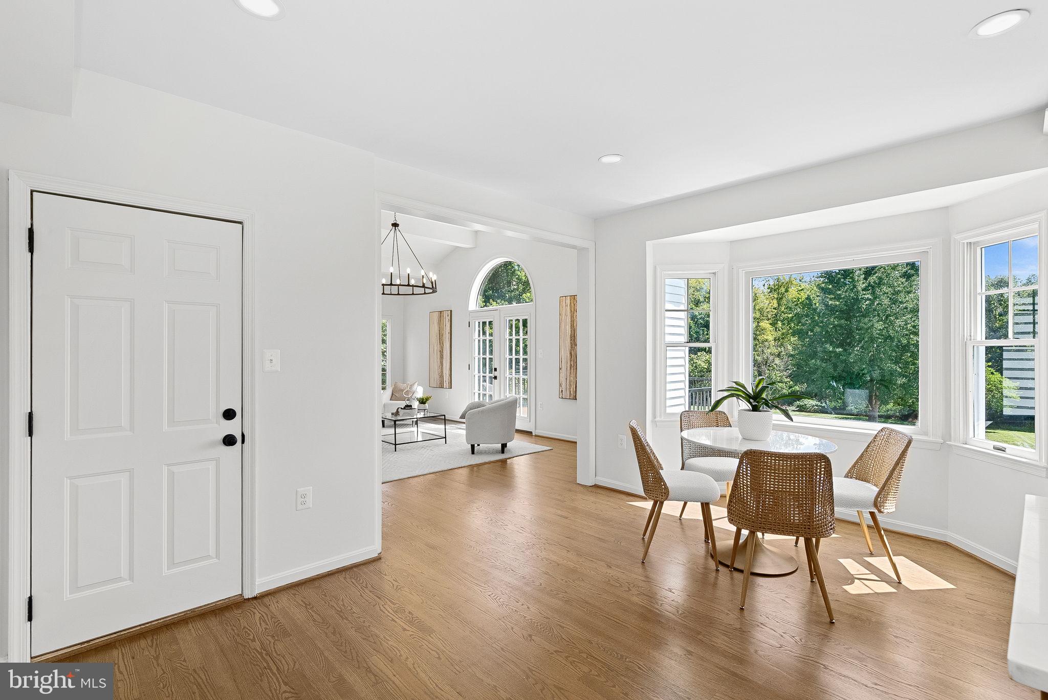 FARMINGTON ON THE GREEN - Residential