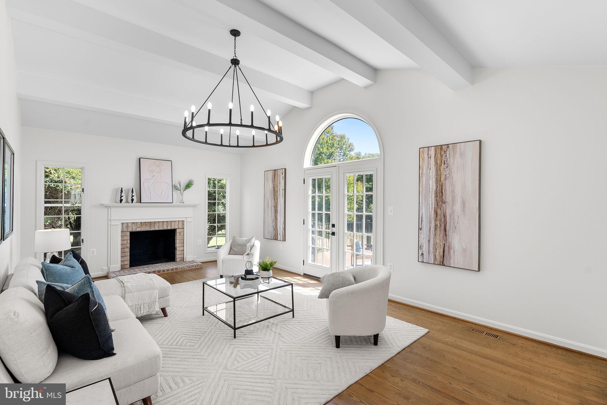 FARMINGTON ON THE GREEN - Residential