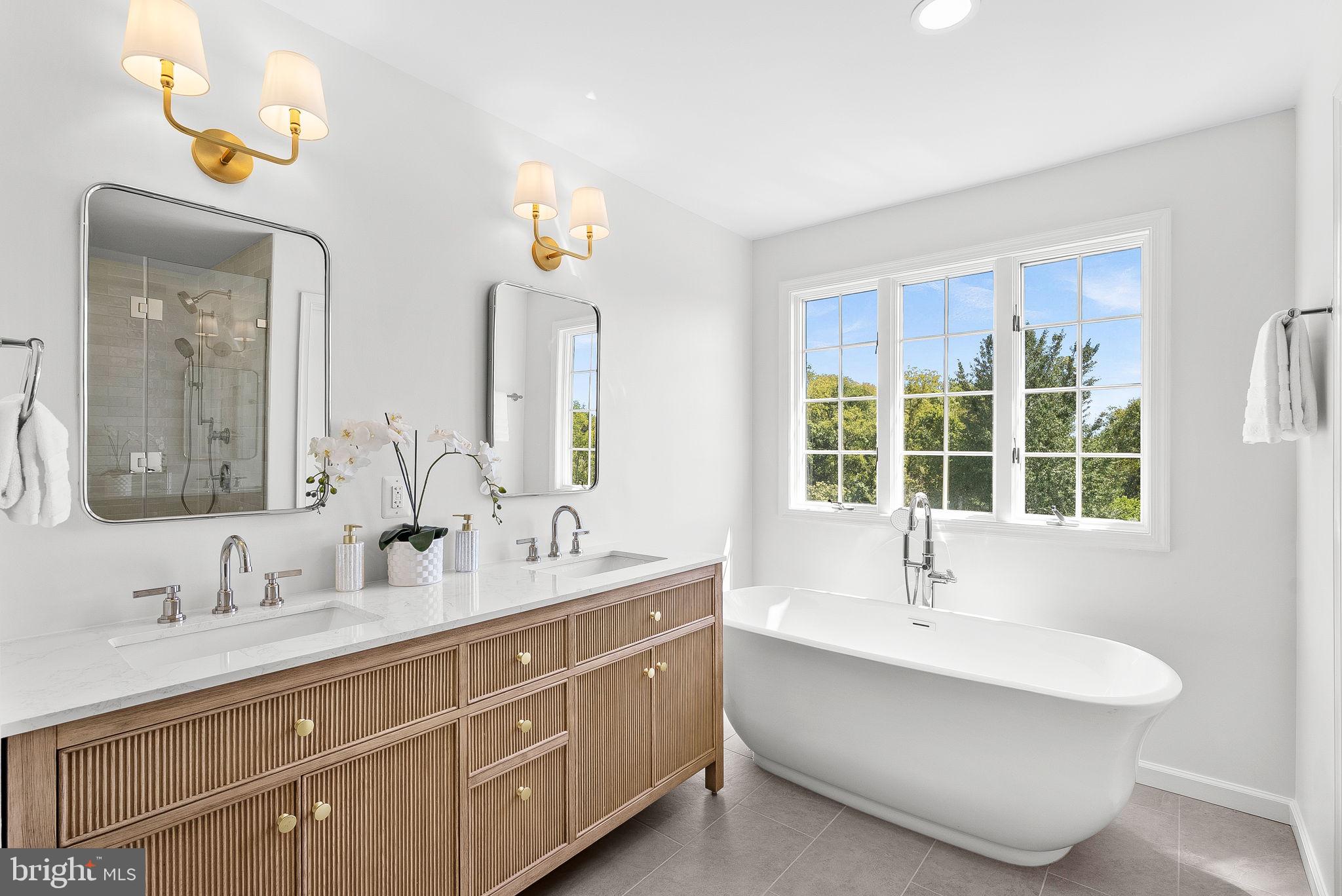 FARMINGTON ON THE GREEN - Residential