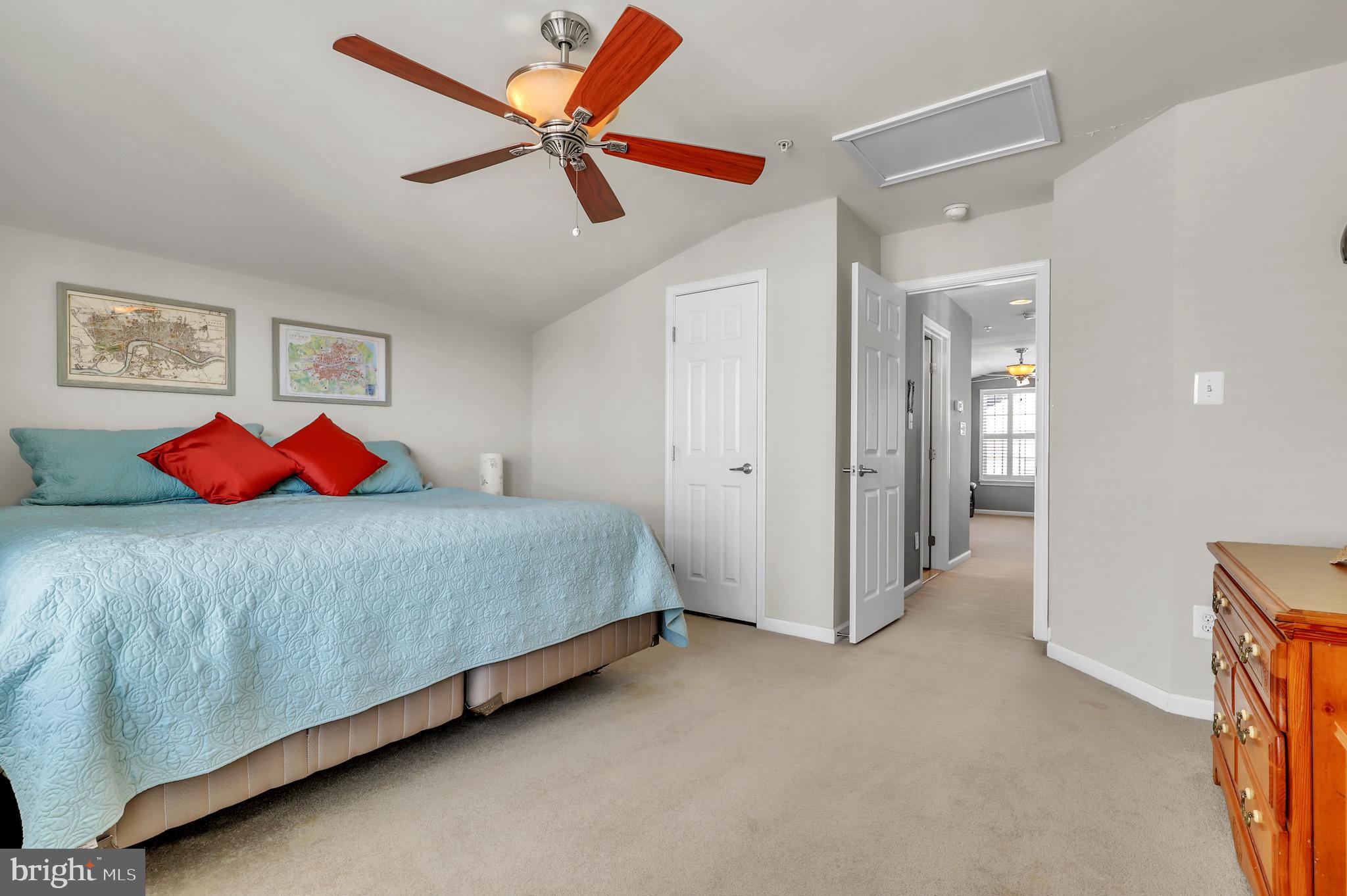 SIGNATURE CLUB AT GREENVIEW - Residential